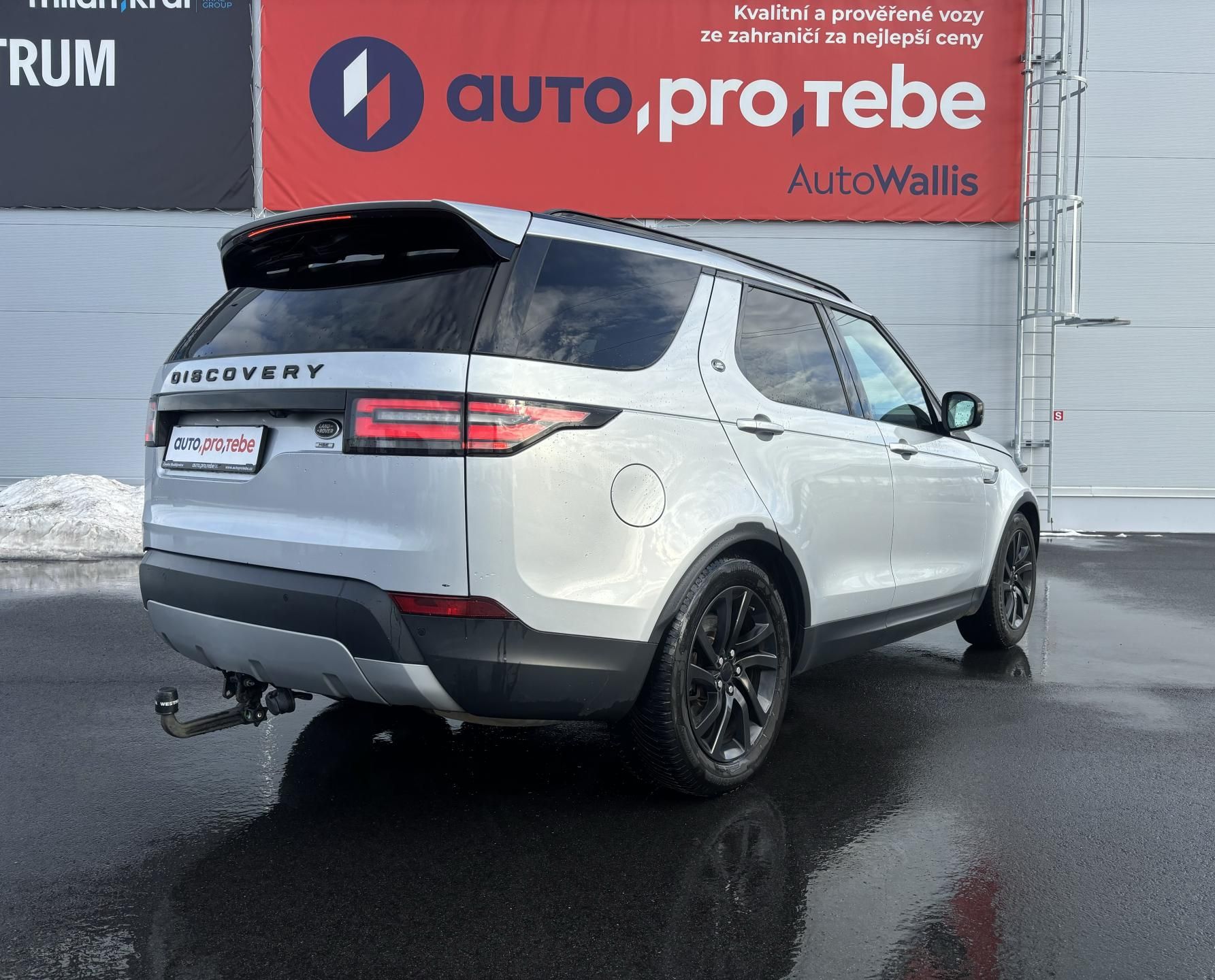 Land Rover Discovery, 2.0SD4 177kW LUXURY 7-Míst TZ - fotka 4