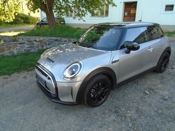 135kw,elektro,7950km,autom,TOP