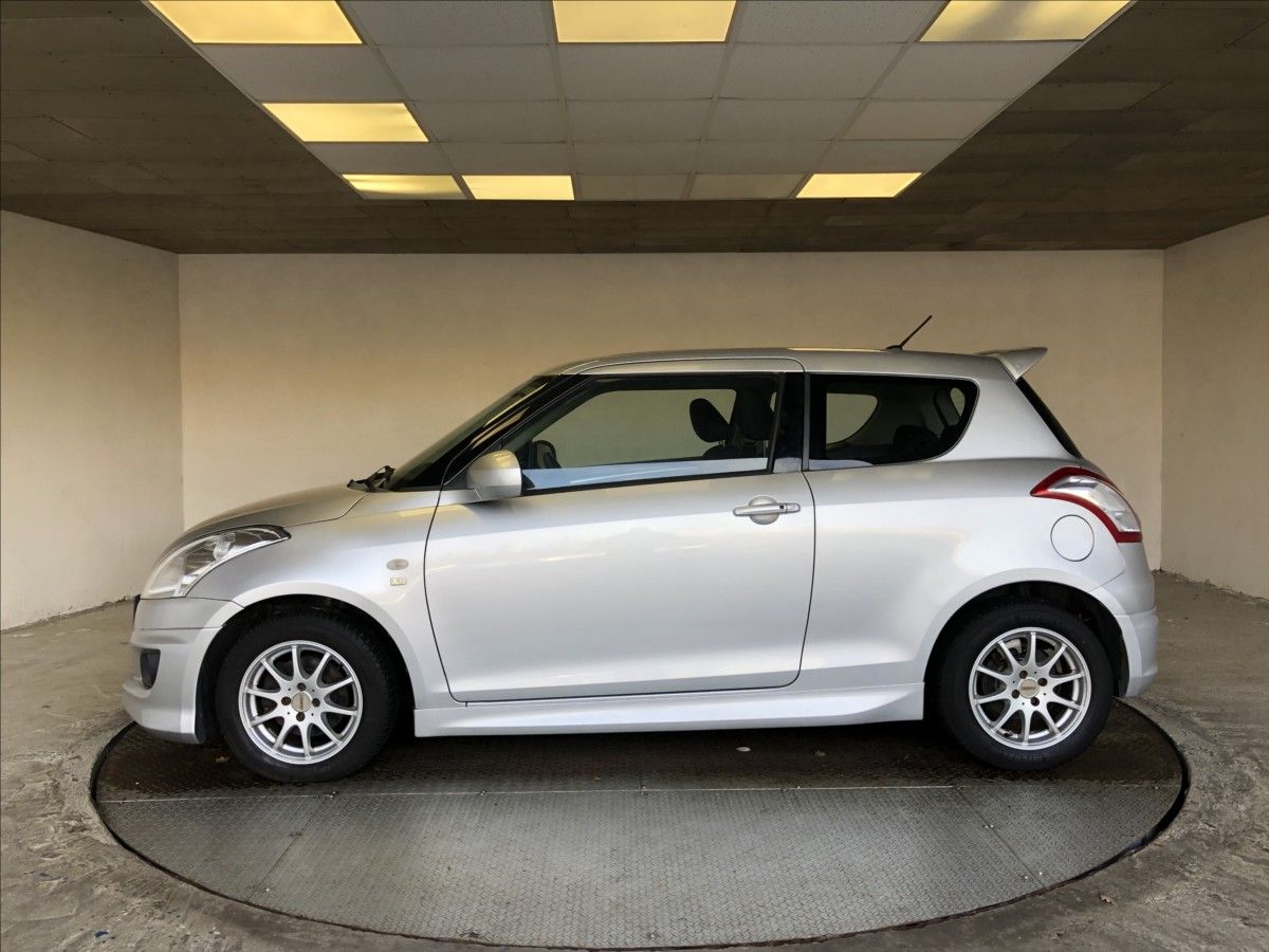 Suzuki Swift, 1,2 16V VVT-i X-ITE - fotka 4