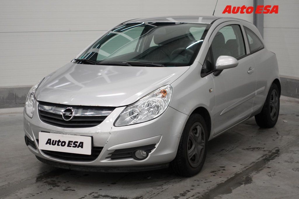 Opel Corsa, 1.0i,AC - fotka 3