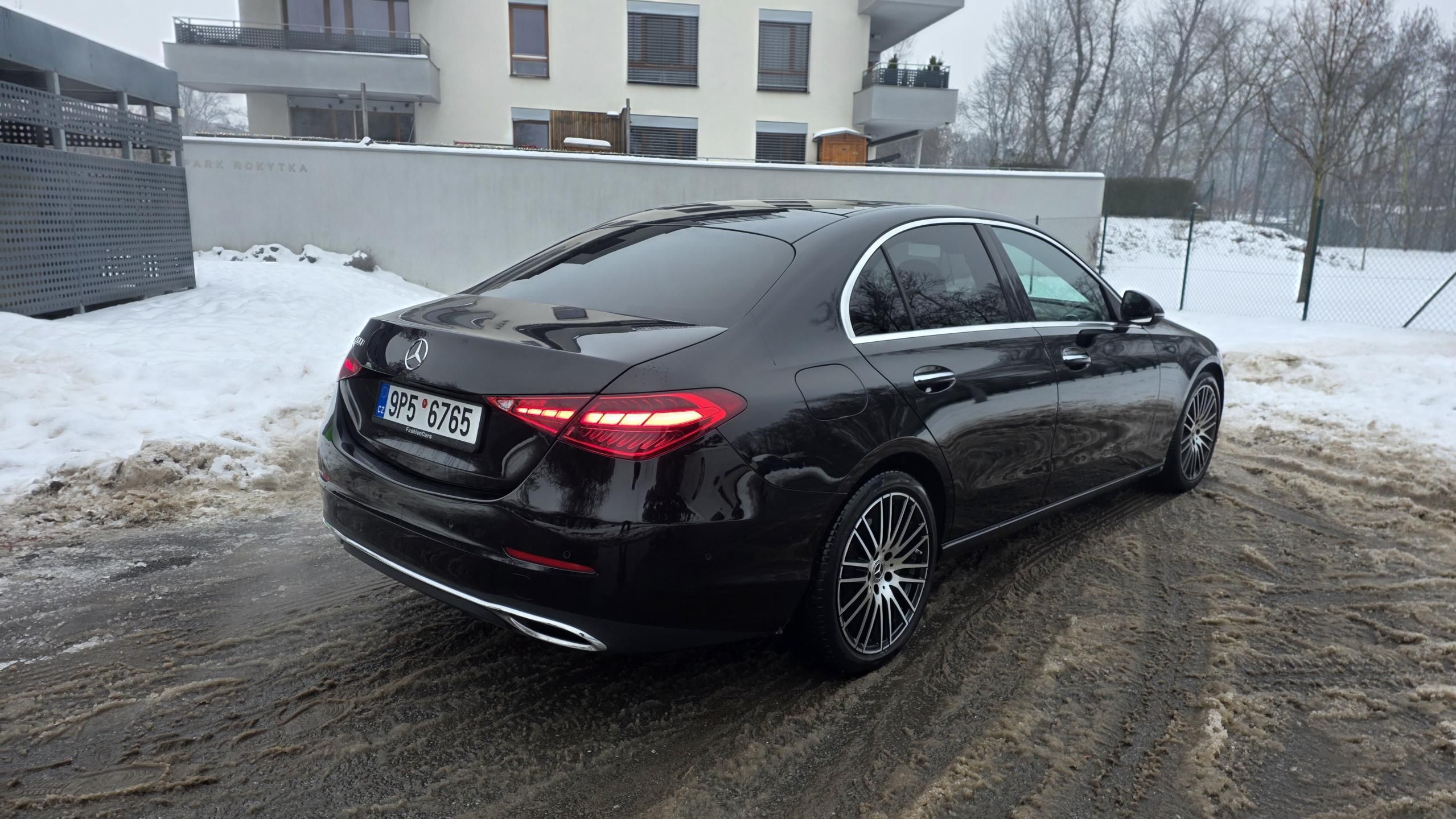 Mercedes-Benz Třídy C, C300d AMG SEDAN AUT - fotka 4