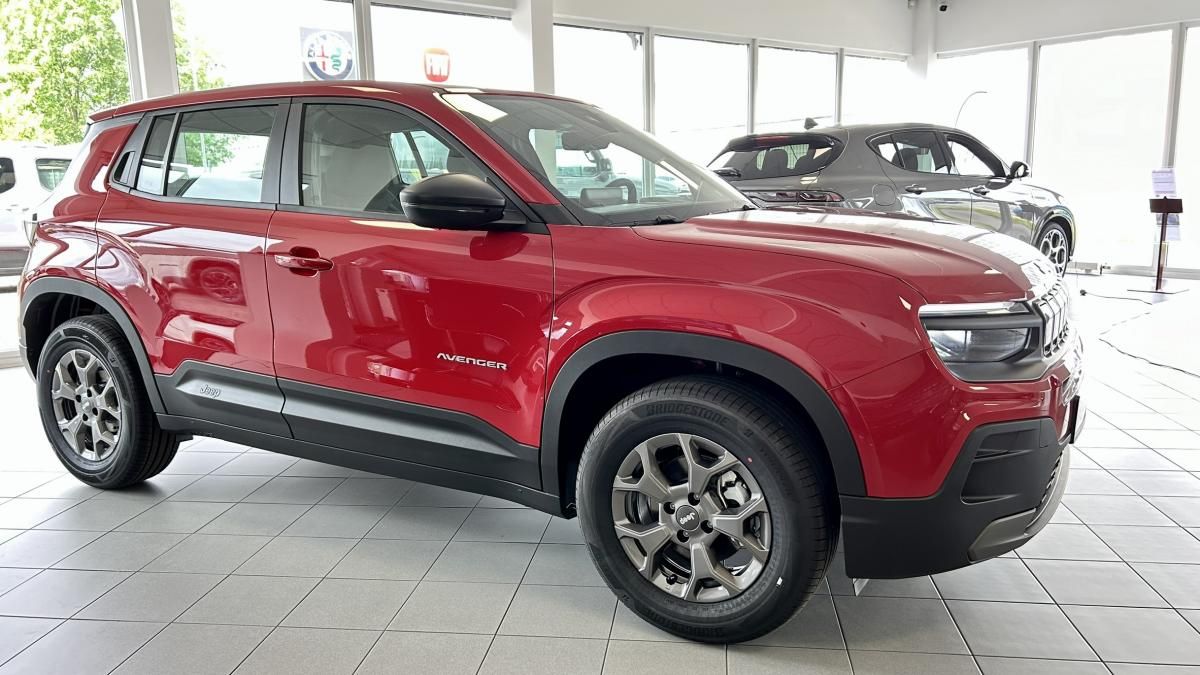 Jeep Avenger, 1.2i 100k Longitude MT6 - fotka 4