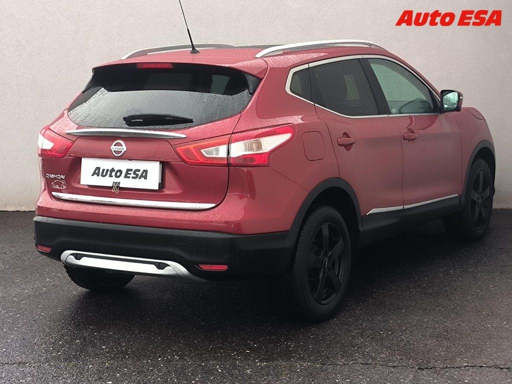 Nissan Qashqai, 1.6 DiG-T,ČR,Acenta,navi - fotka 4