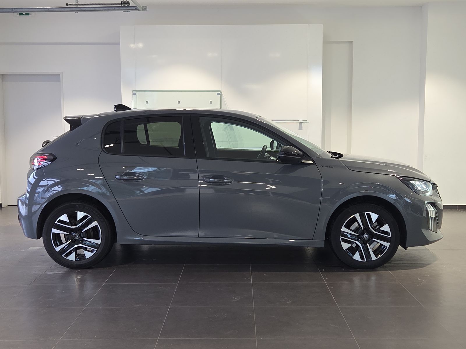 Peugeot 208, ALLURE Hybrid 100 e-DCS6 - fotka 4