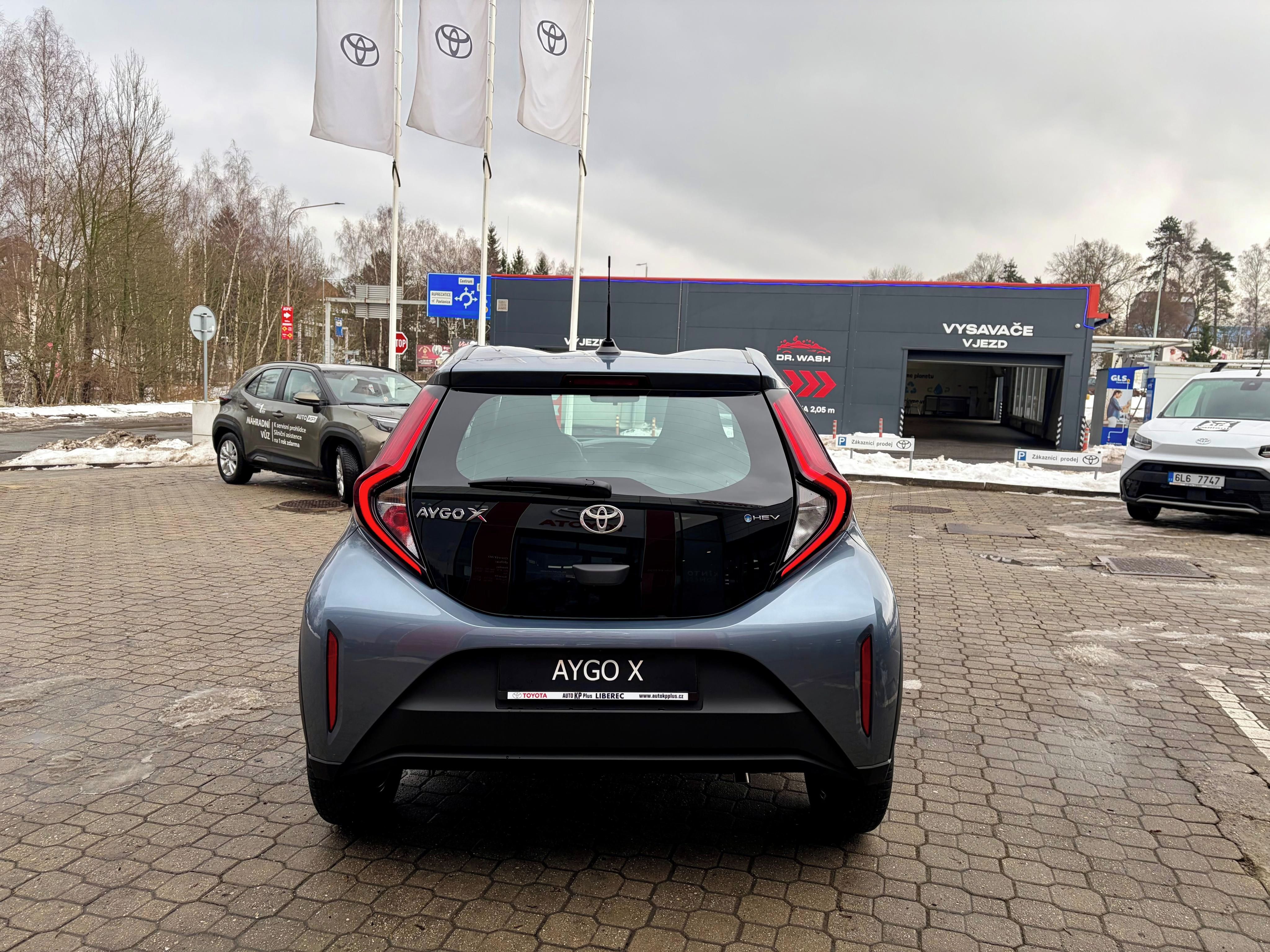 Toyota Aygo, 1,5 HEV 116k Active - fotka 5