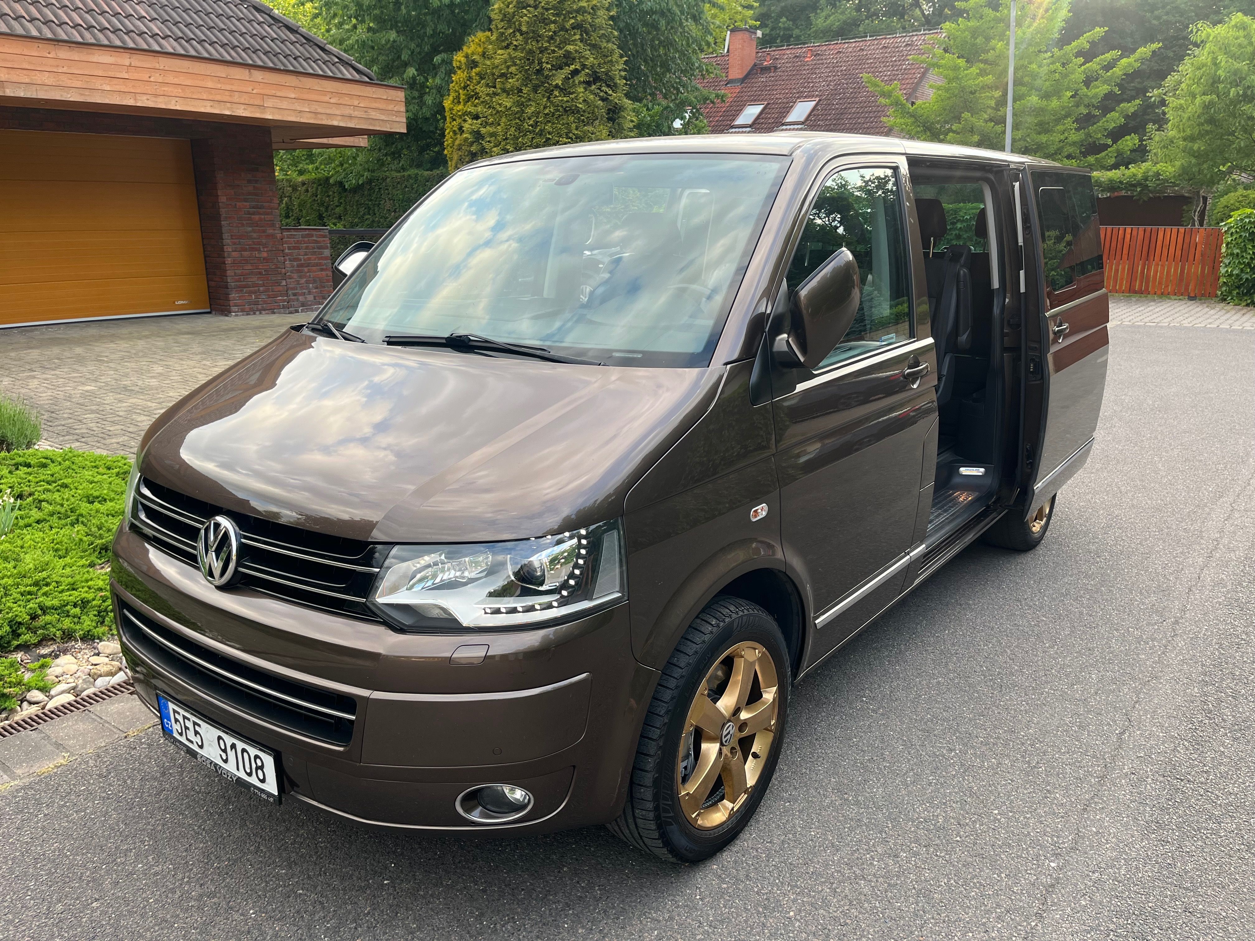 Volkswagen Multivan - fotka 3