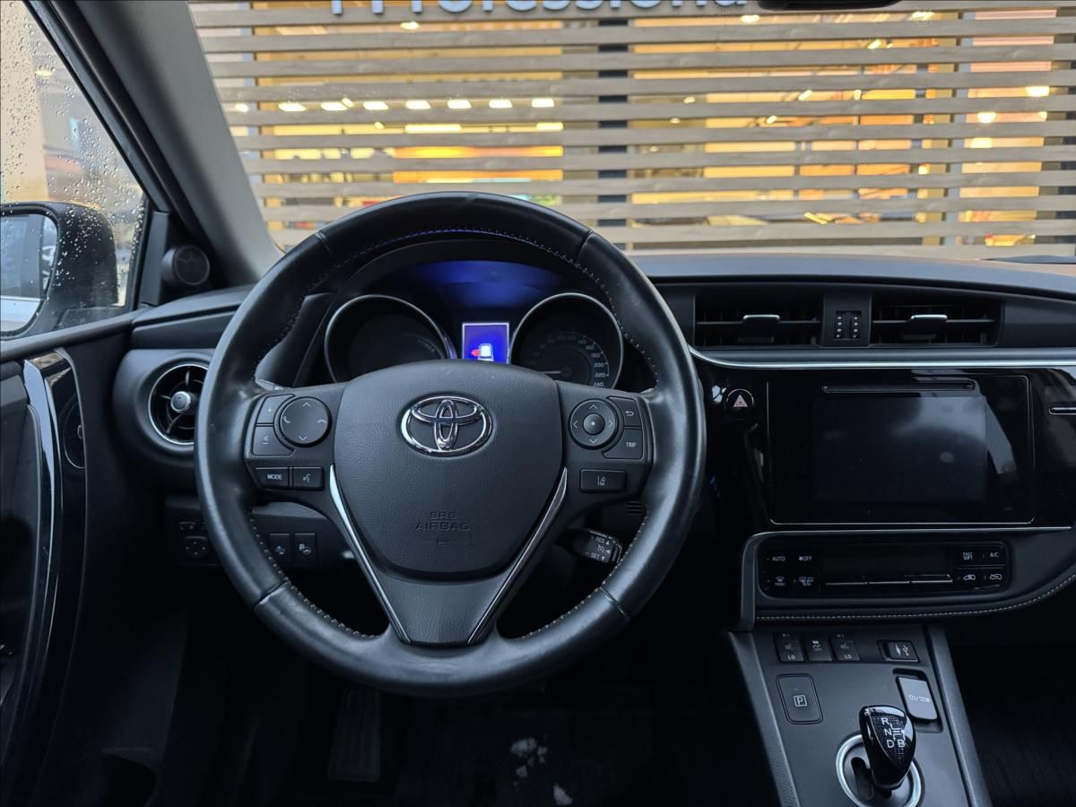 Toyota Auris, 1,8 AT ACTIVE TREND + - fotka 5
