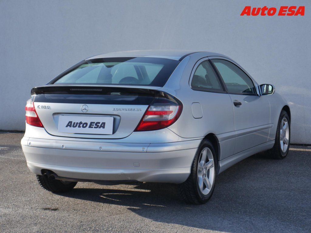 Mercedes-Benz Třídy C, 1.8 i,autoAC - fotka 4