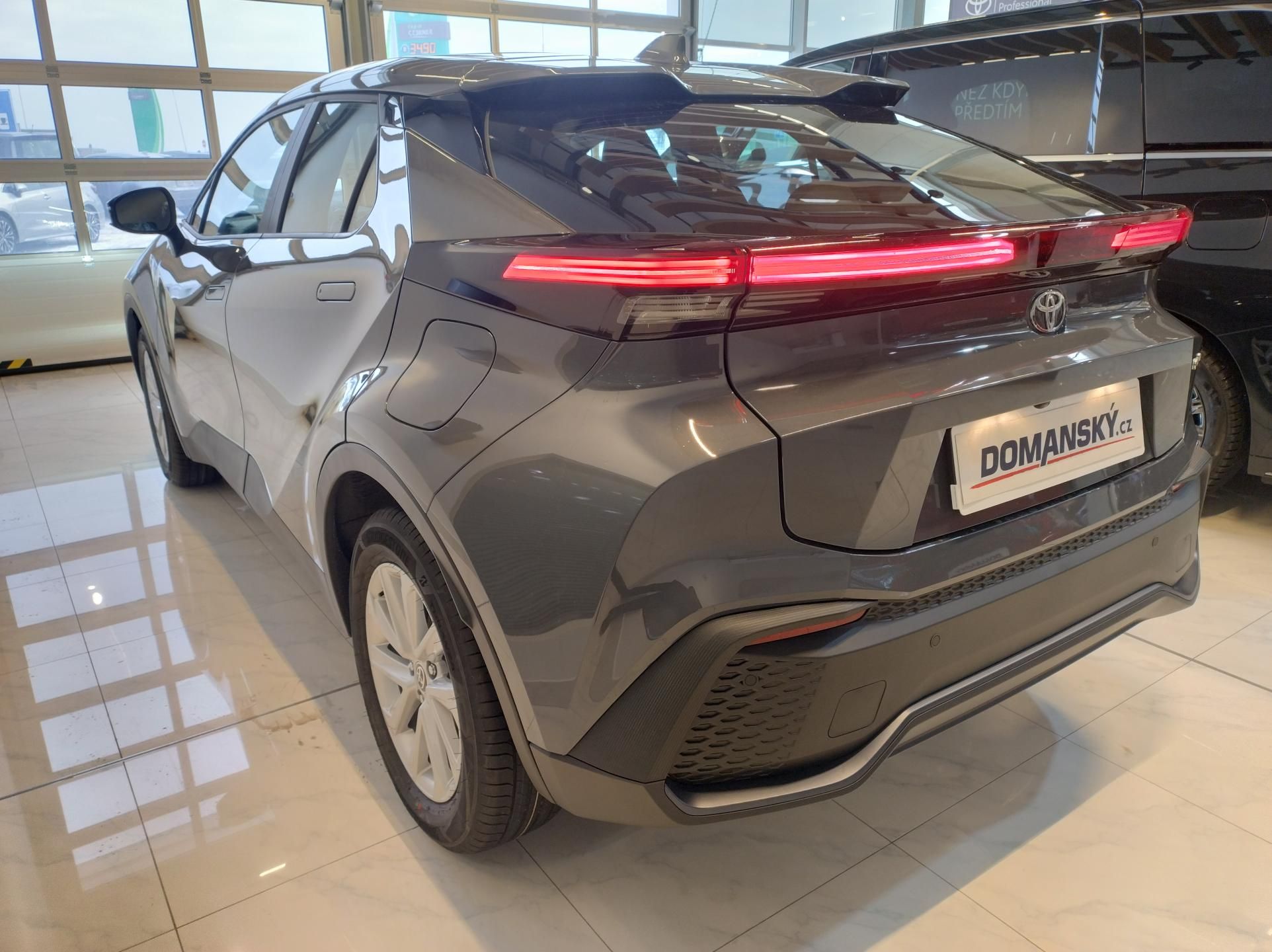 Toyota C-HR, 1.8 FHEV 2026 LIMITED EDITION+ - fotka 3