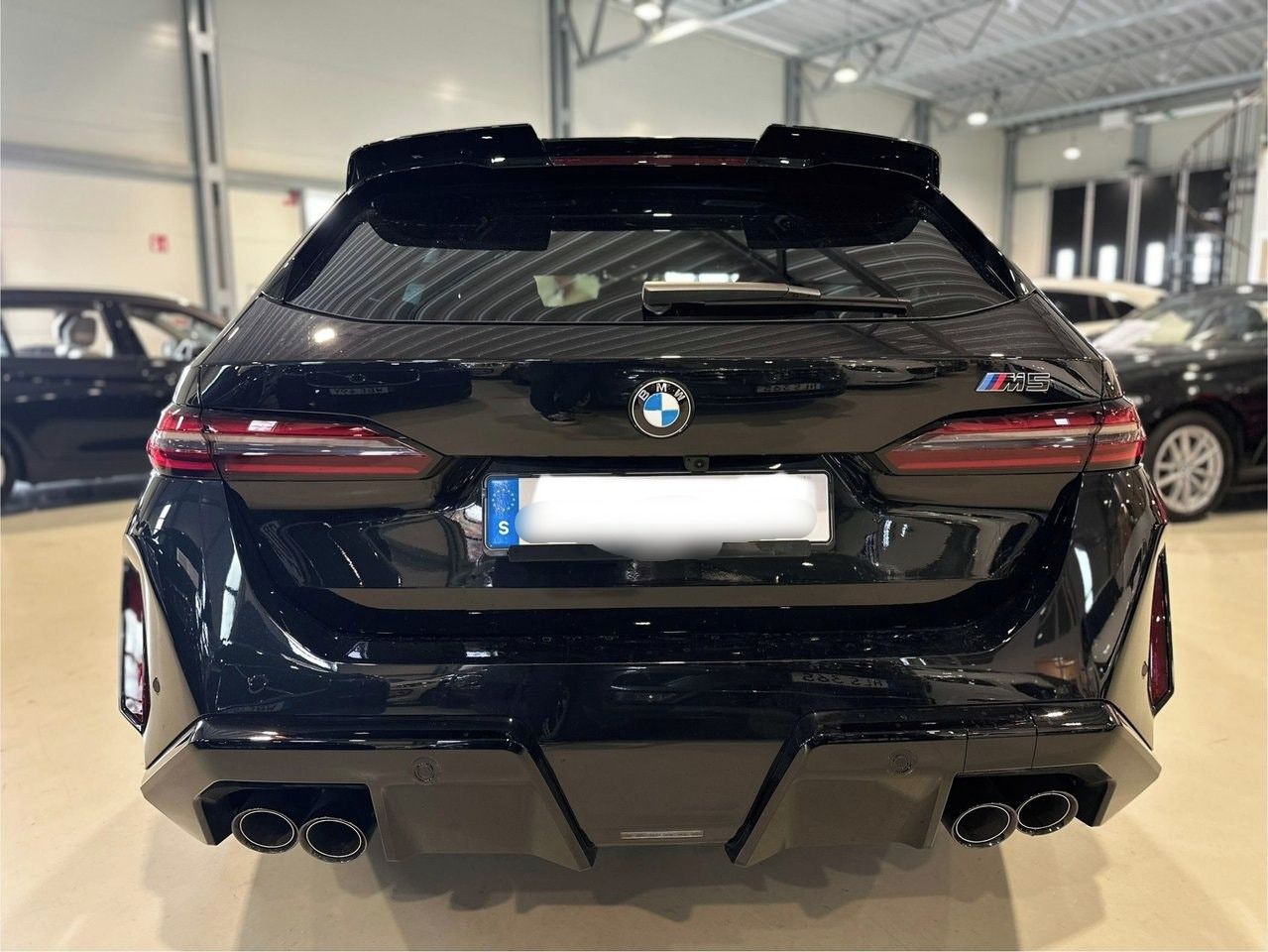 BMW M5, Ultimate Paket B&W Taž - fotka 5