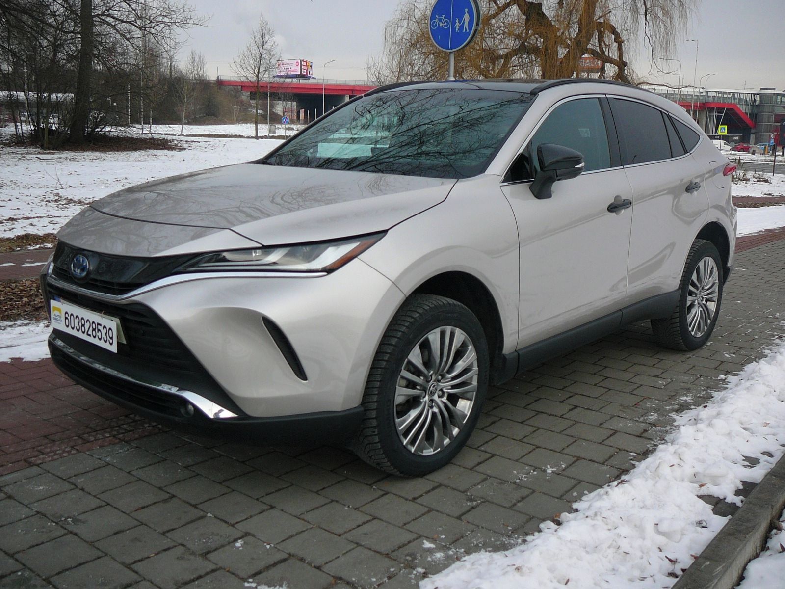 Toyota Venza, 2.5i Hybrid XLE 48000KM!!!