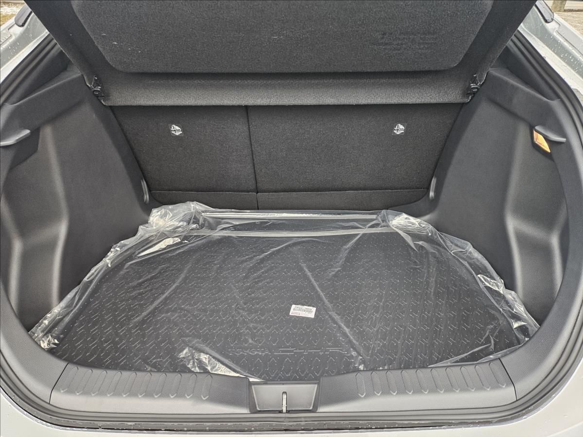 Toyota C-HR, 1,8 Comfort - fotka 4