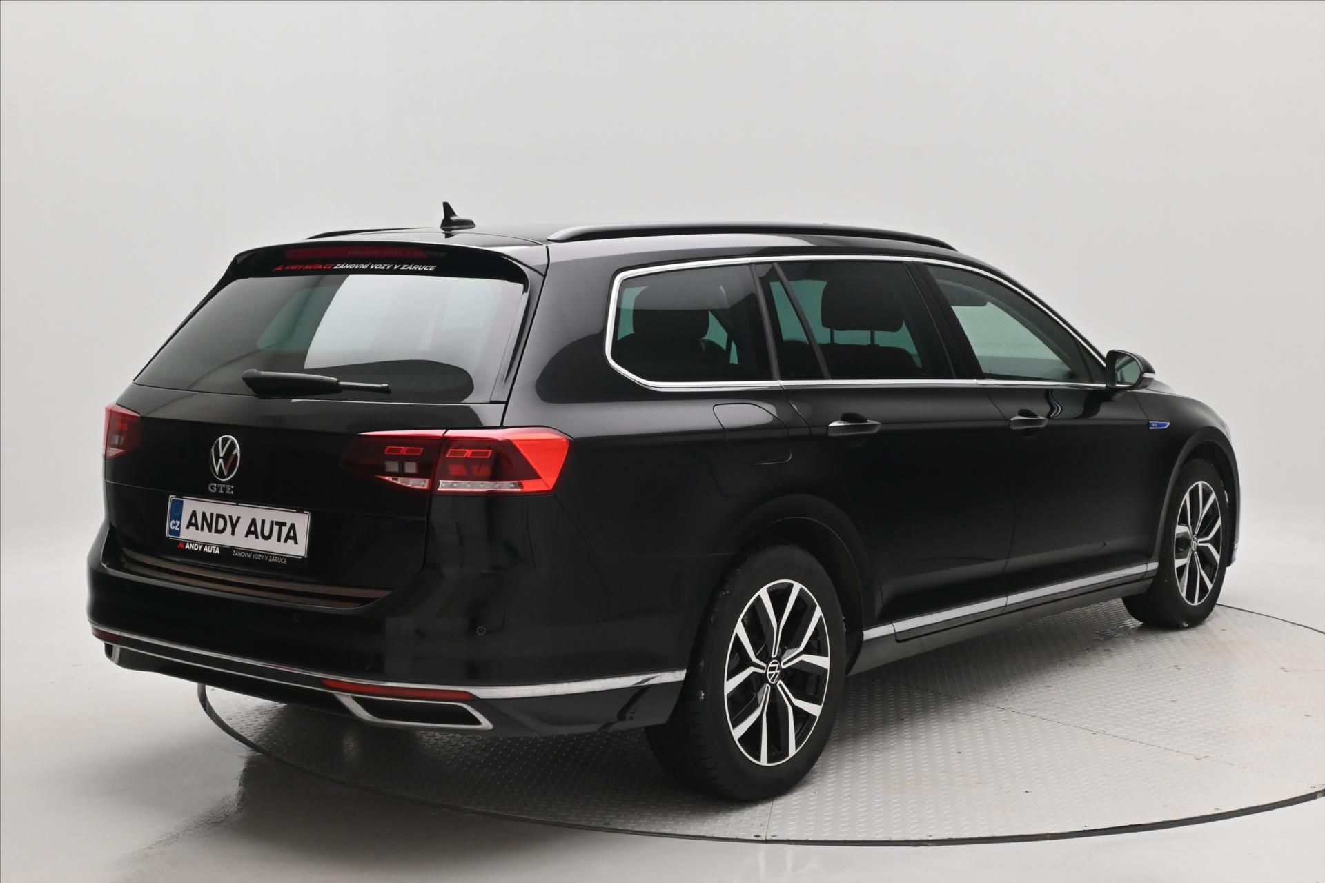 Volkswagen Passat, 1,4 GTE 160 kW DSG Business Zá - fotka 5