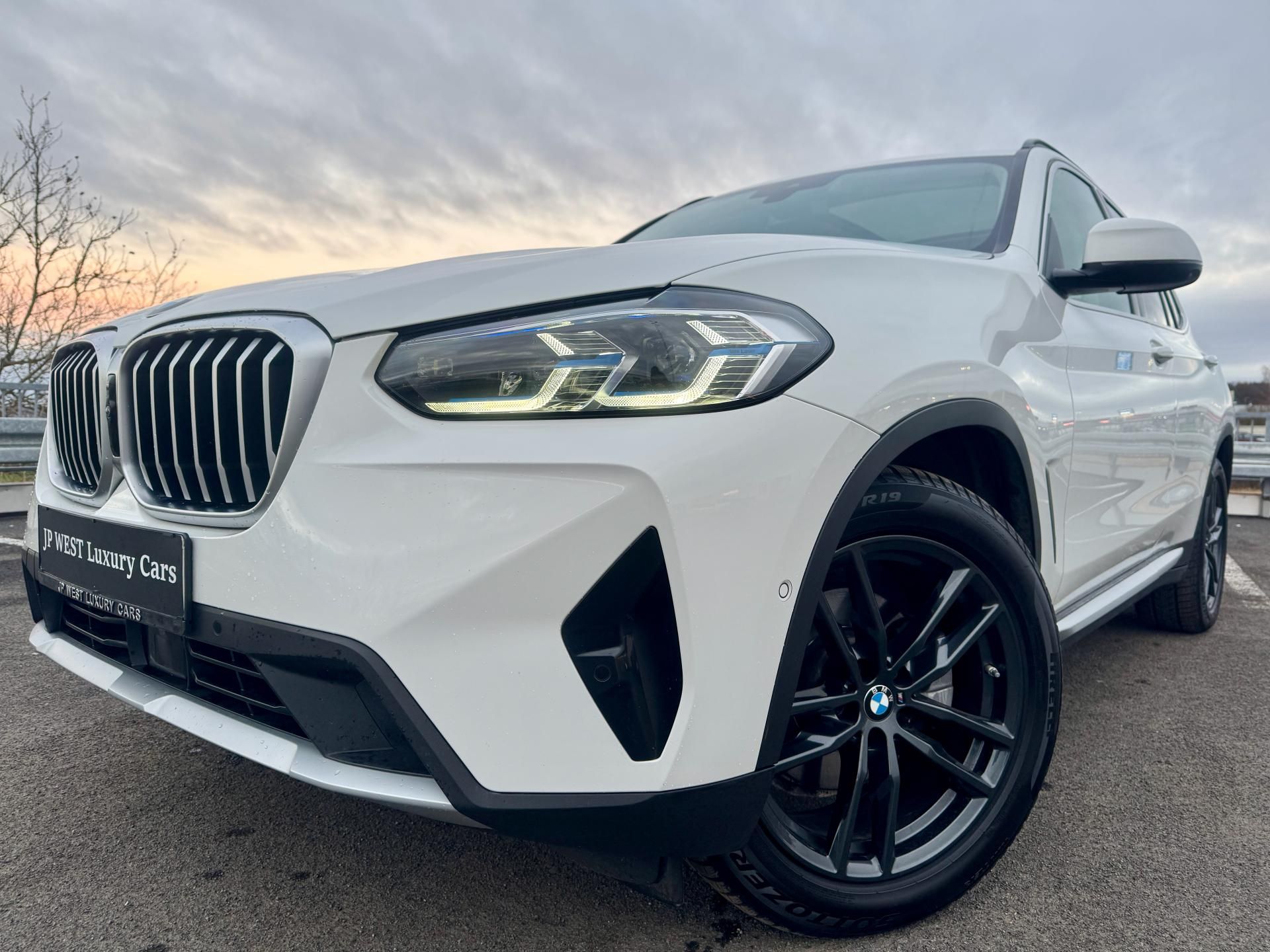BMW X3, 20d LASER, PANO, HUD,360°,HiFi - fotka 4