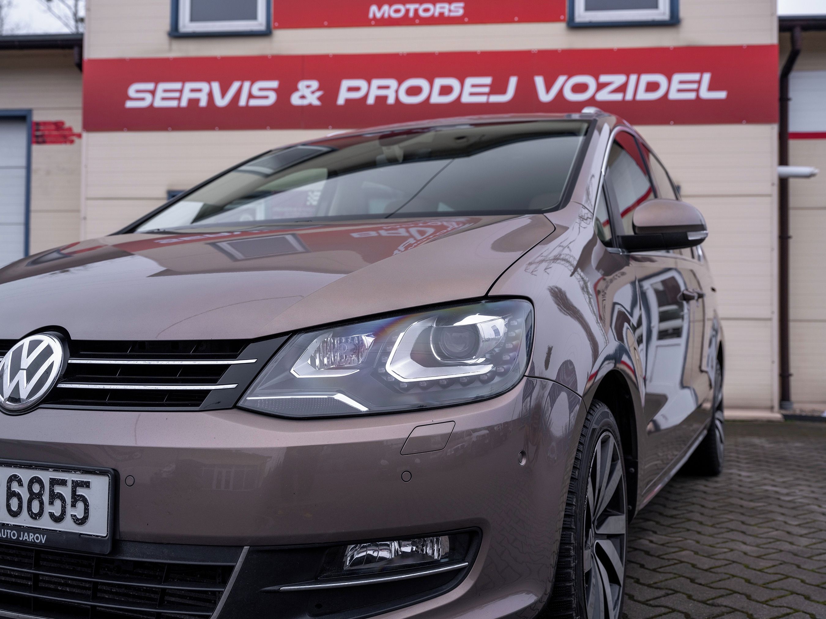 Volkswagen Sharan, 2.0TSI 162kW,7míst,tažné,kam. - fotka 2