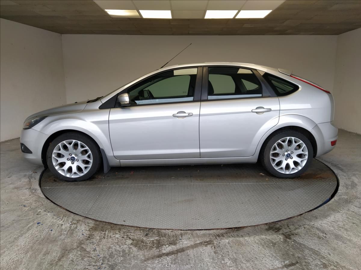 Ford Focus, 1,6 16V - fotka 4