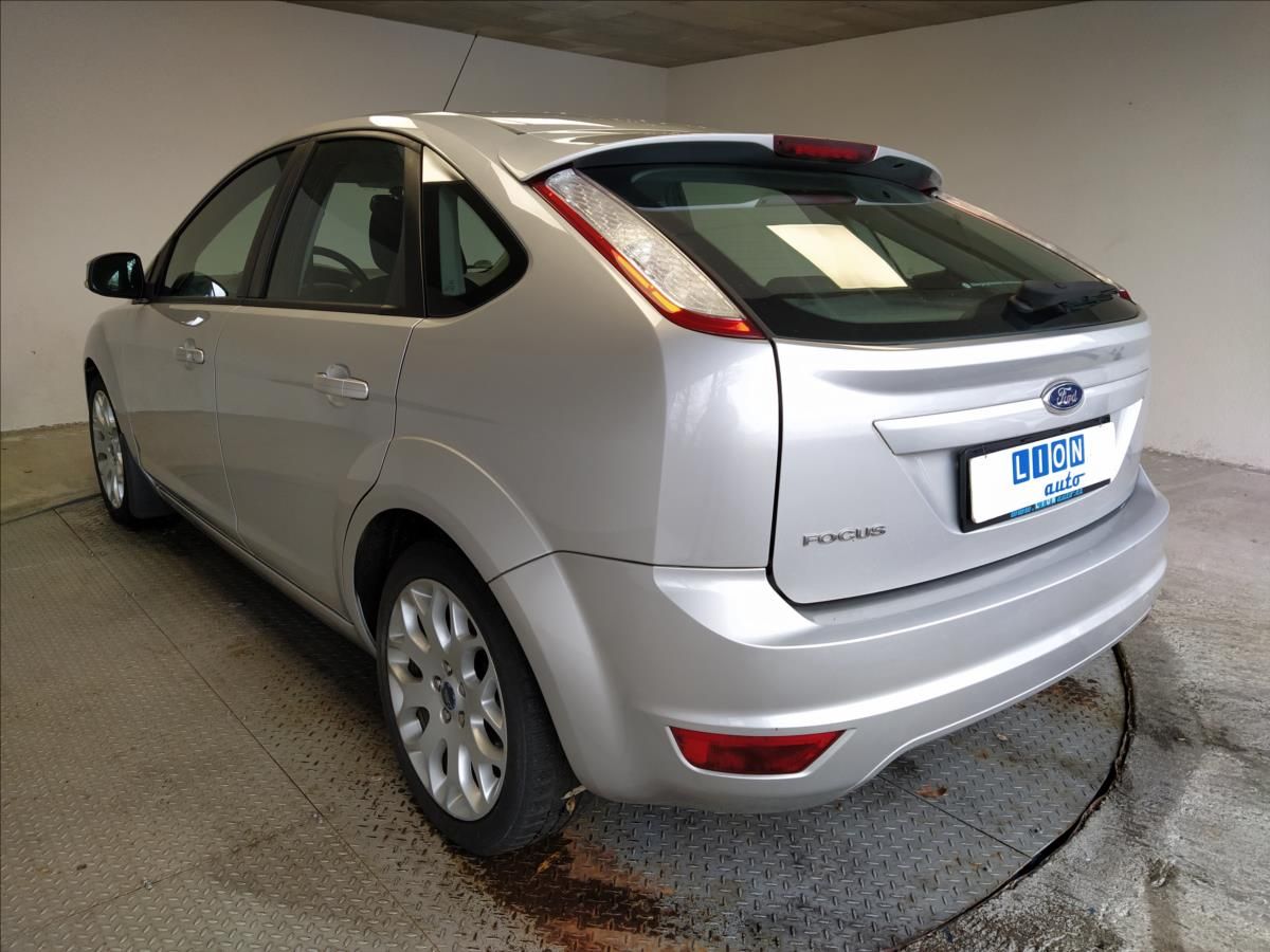 Ford Focus, 1,6 16V - fotka 5