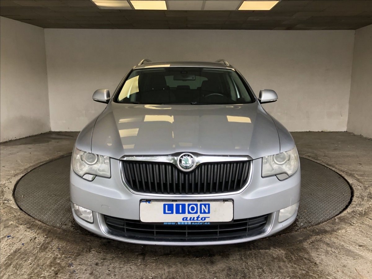 Škoda Superb, 2,0 TDI - fotka 2
