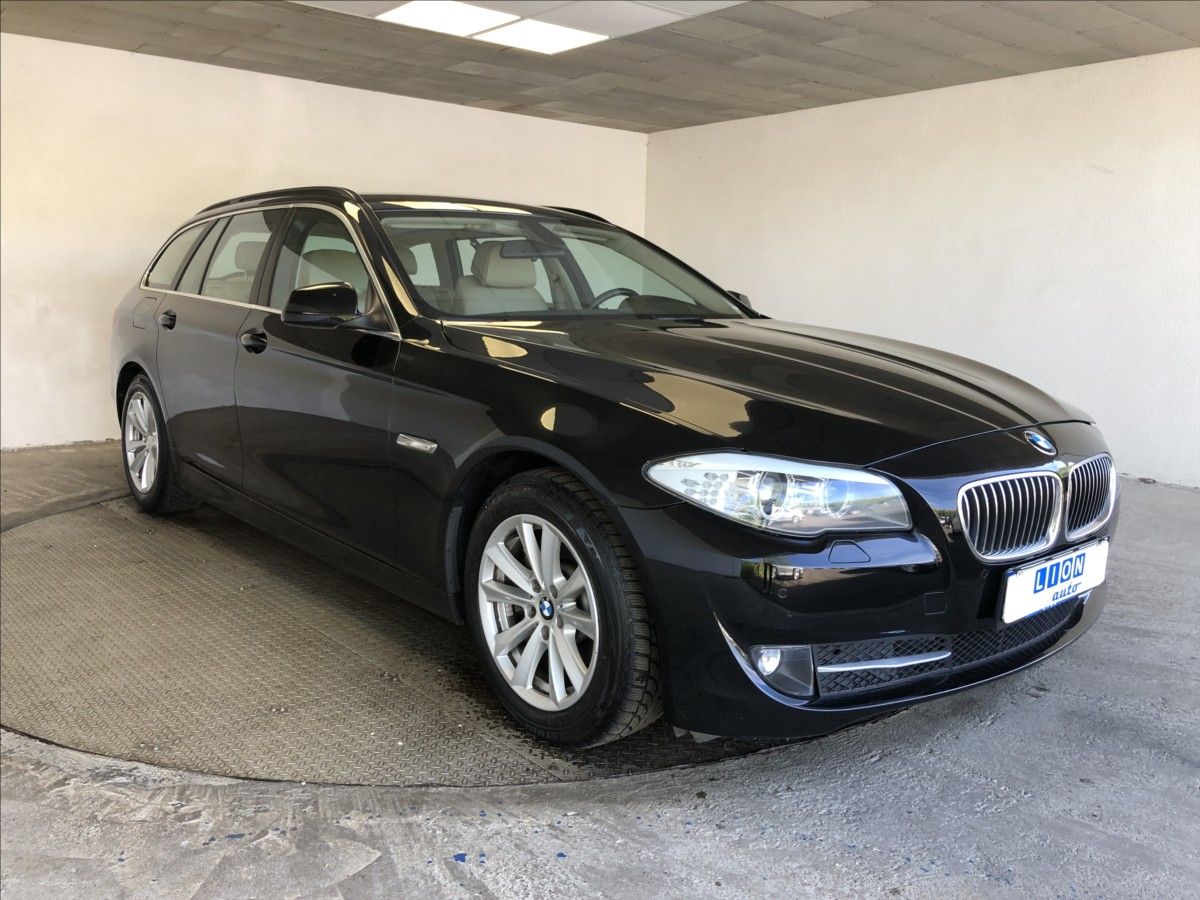 BMW Řada 5, 3,0 525d Touring