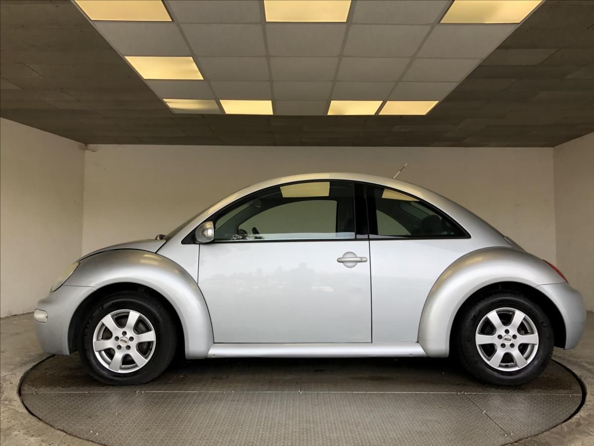 Volkswagen New Beetle, 1,6 MPI - fotka 4