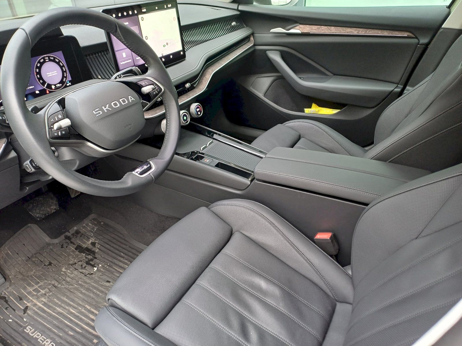 Škoda Superb, L&K TDI 110/2.0 A7F - WEBASTO - fotka 6