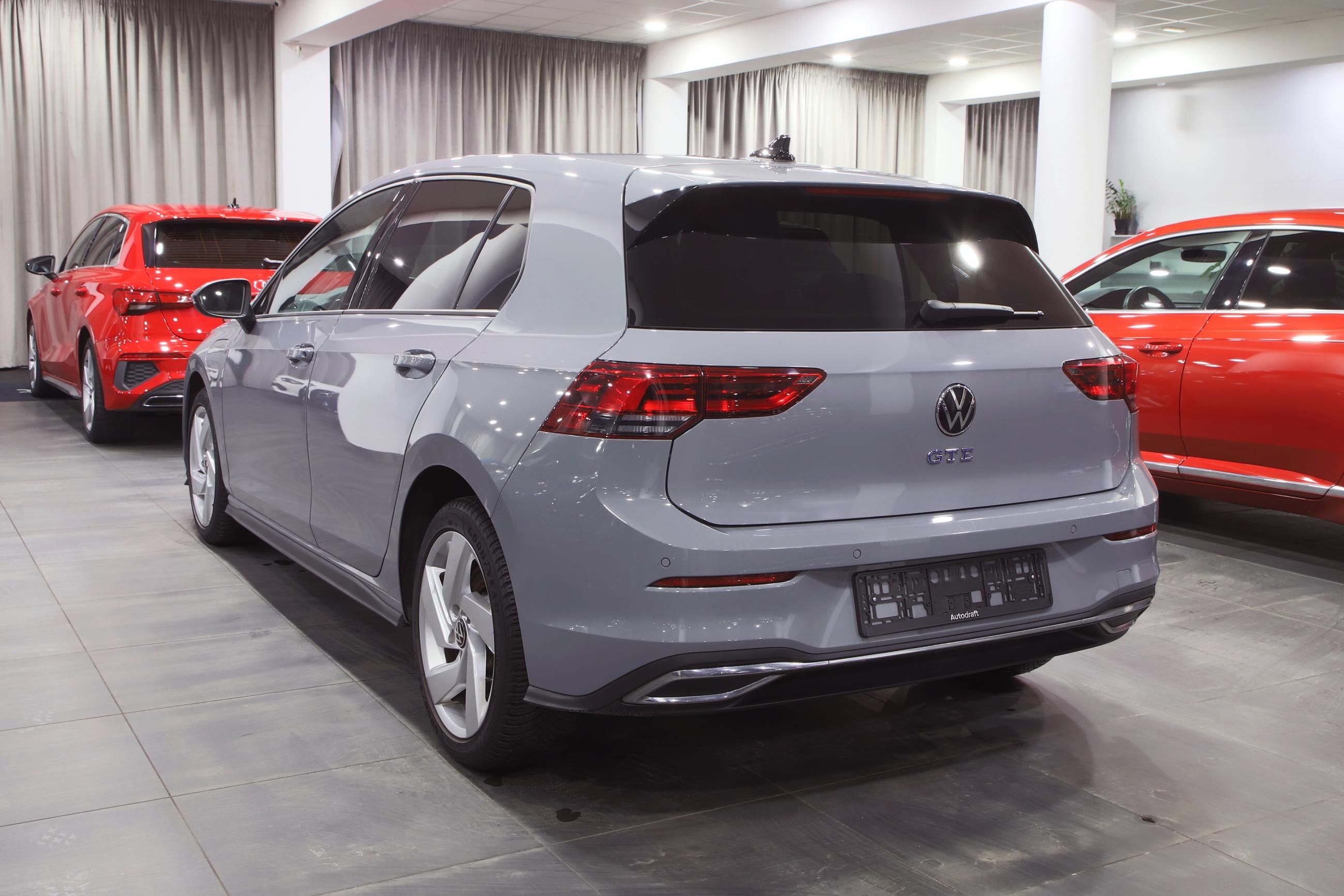 Volkswagen Golf, GTE TSI - záruka Autodraft - fotka 4