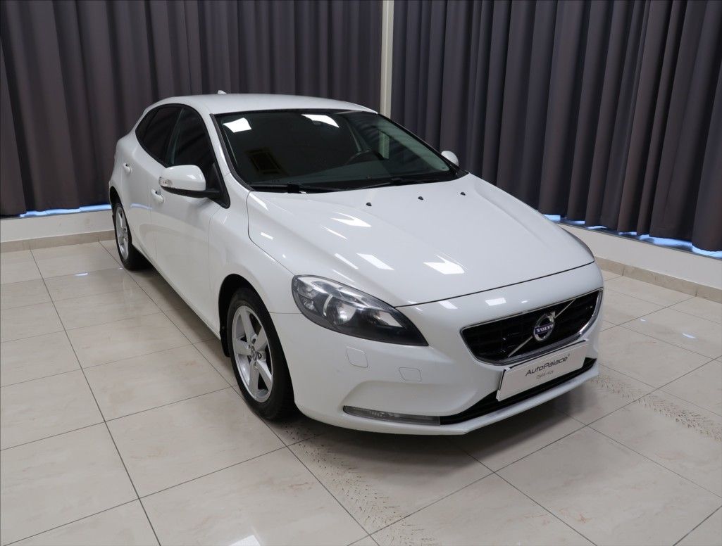 Volvo V40, 1,6 D2 - fotka 3
