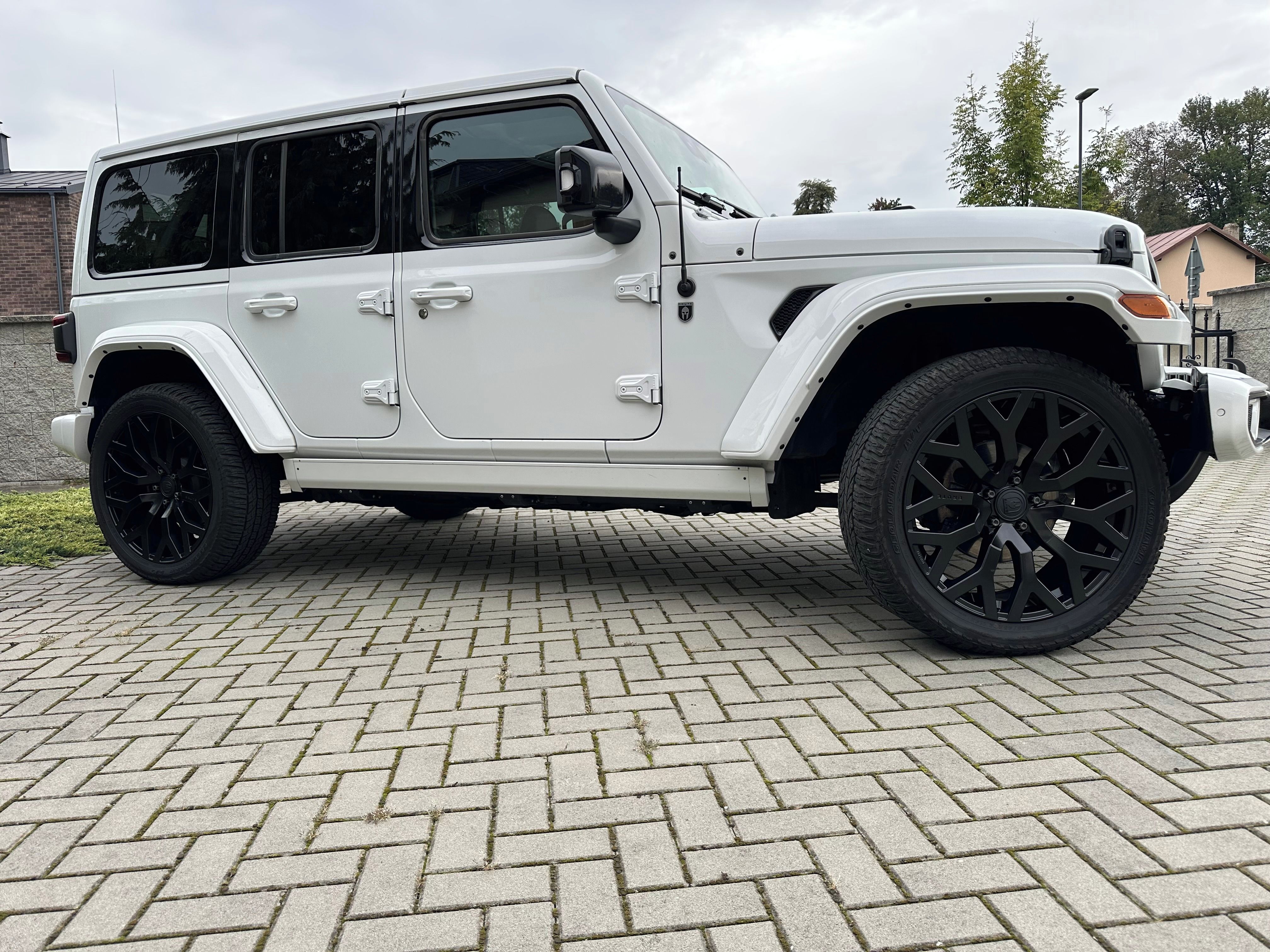 Jeep Wrangler, 2.0 PHEV BRUTE UNLIMITED 280kW - fotka 4