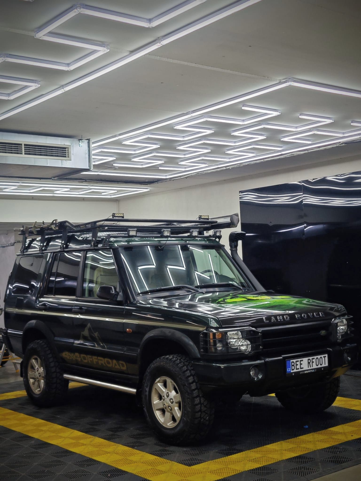 Land Rover Discovery, V8 - fotka 2