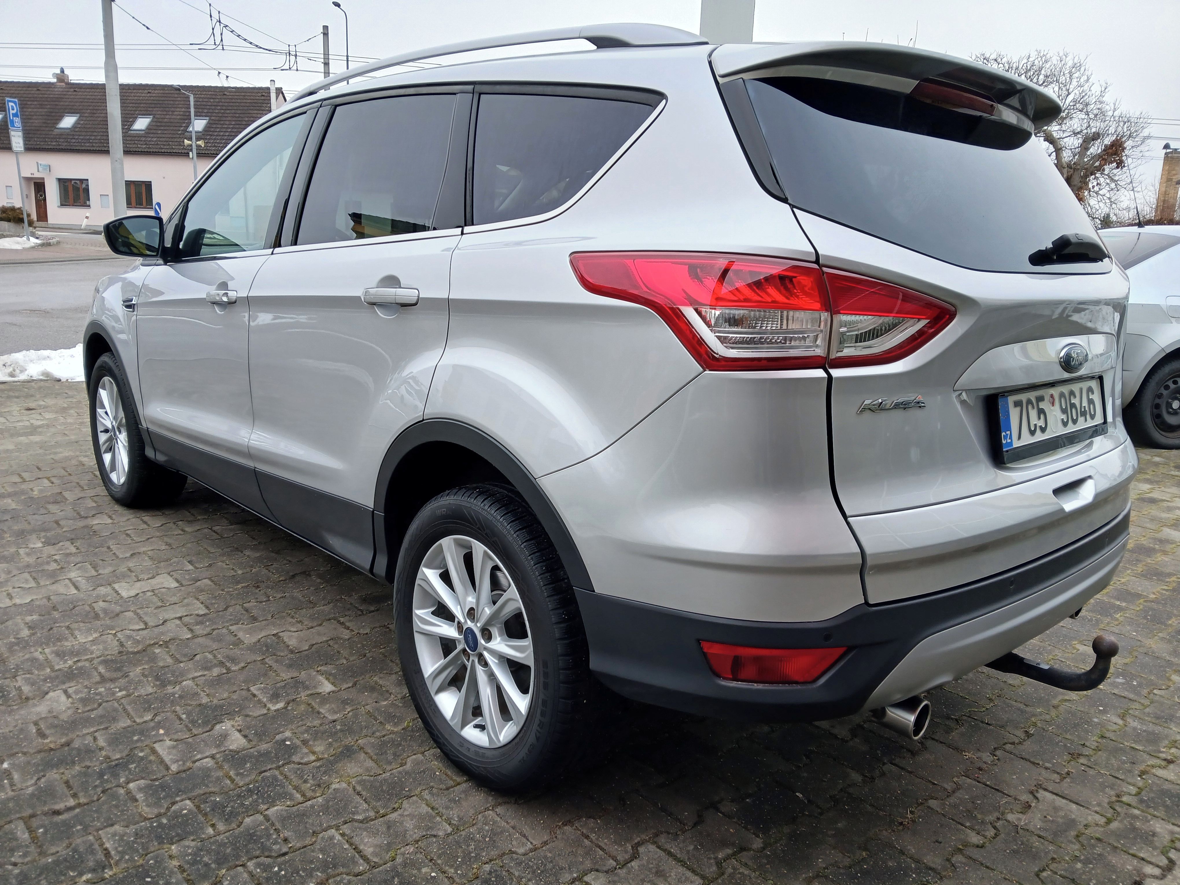 Ford Kuga, 2.0TDCI Titanium,110kW,4x4 - fotka 3