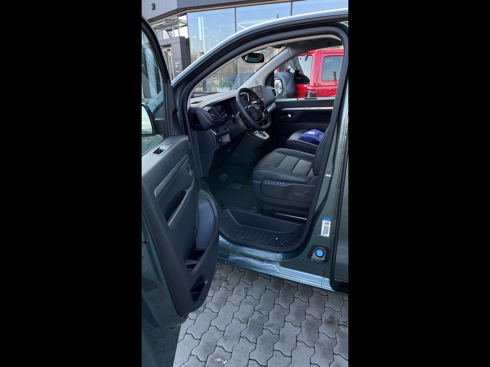 Fiat Ulysse, 2.2 MTJ 180k 8AT La Prima L3 - fotka 6