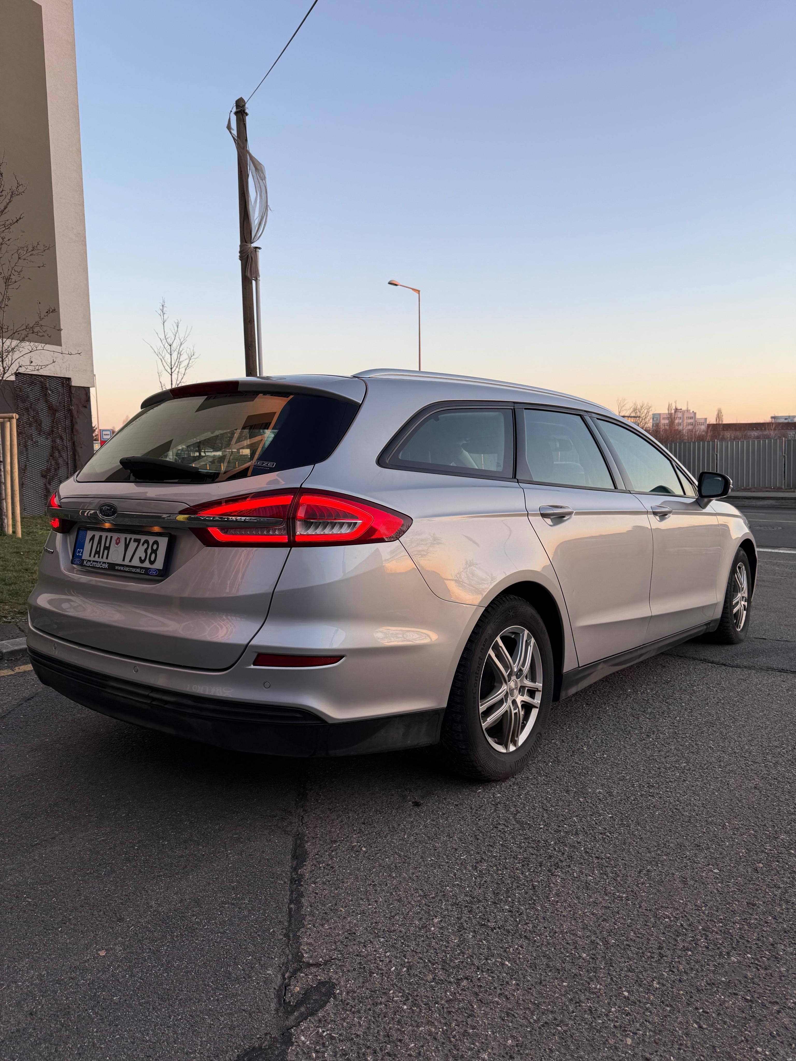 Ford Mondeo - fotka 6