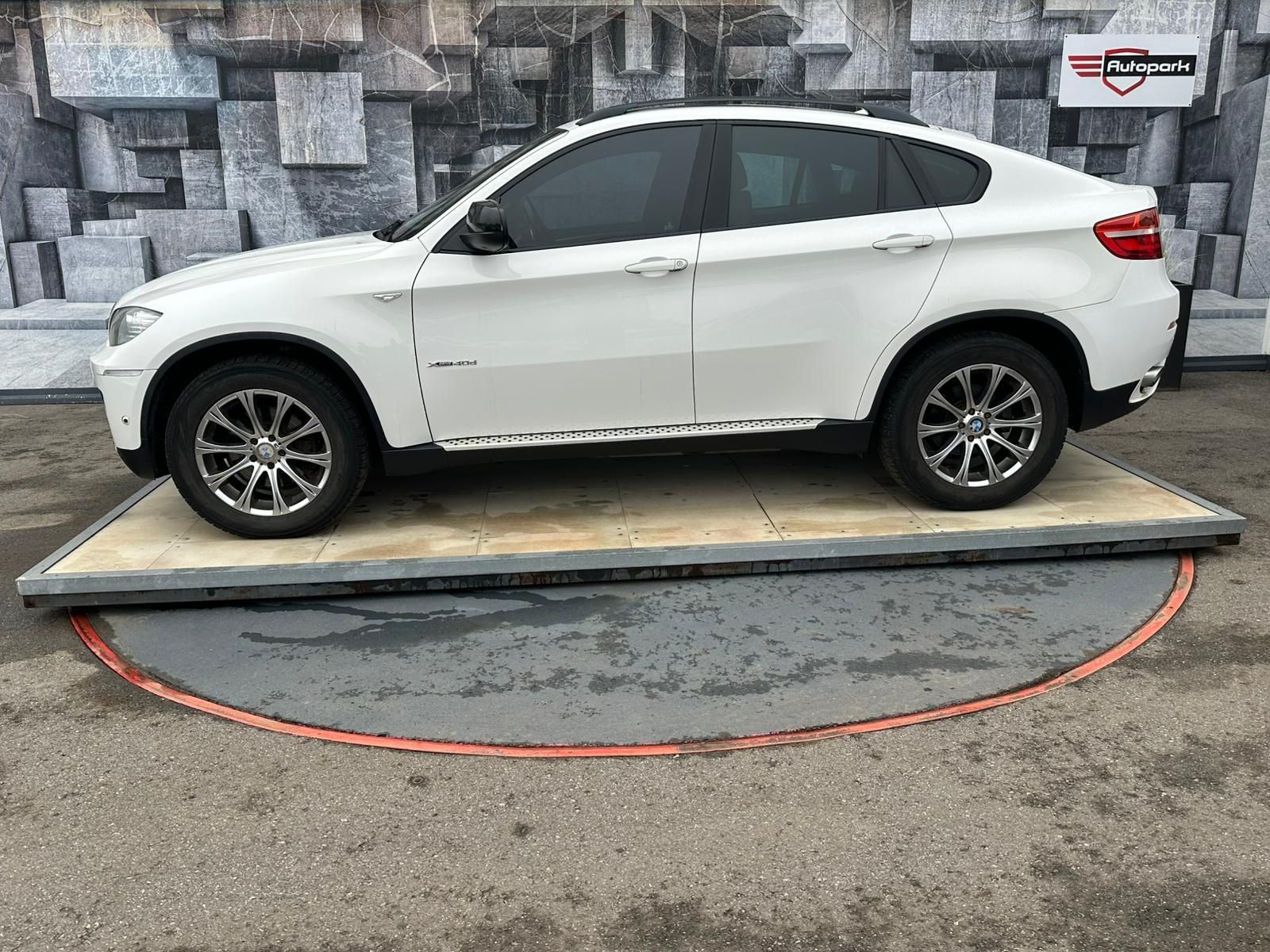 BMW X6, 40D, 225KW, MASÁŽ, VÝBAVA - fotka 4