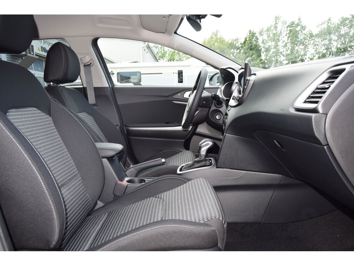 Kia Cee´d, SW 1,5 T-GDi 7DCT TOP - fotka 4