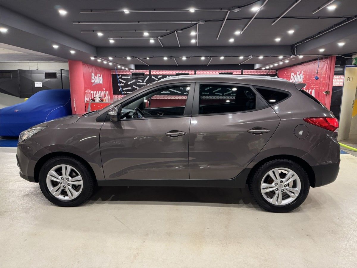 Hyundai ix35, 2,0 i  STYLE - fotka 2