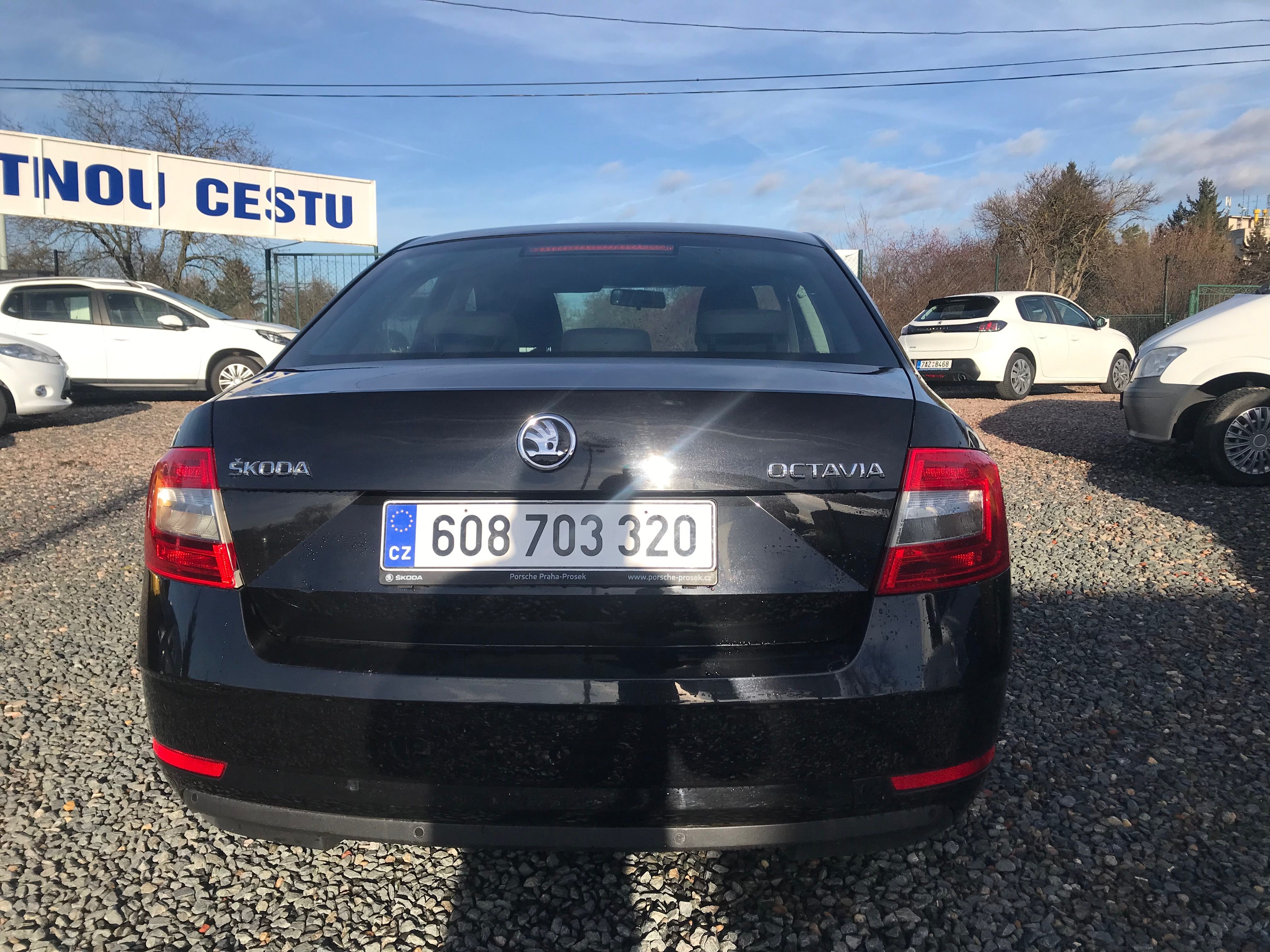 Škoda Octavia, 1.6 TDI 85 KW,TEMPOMAT,ČR... - fotka 6