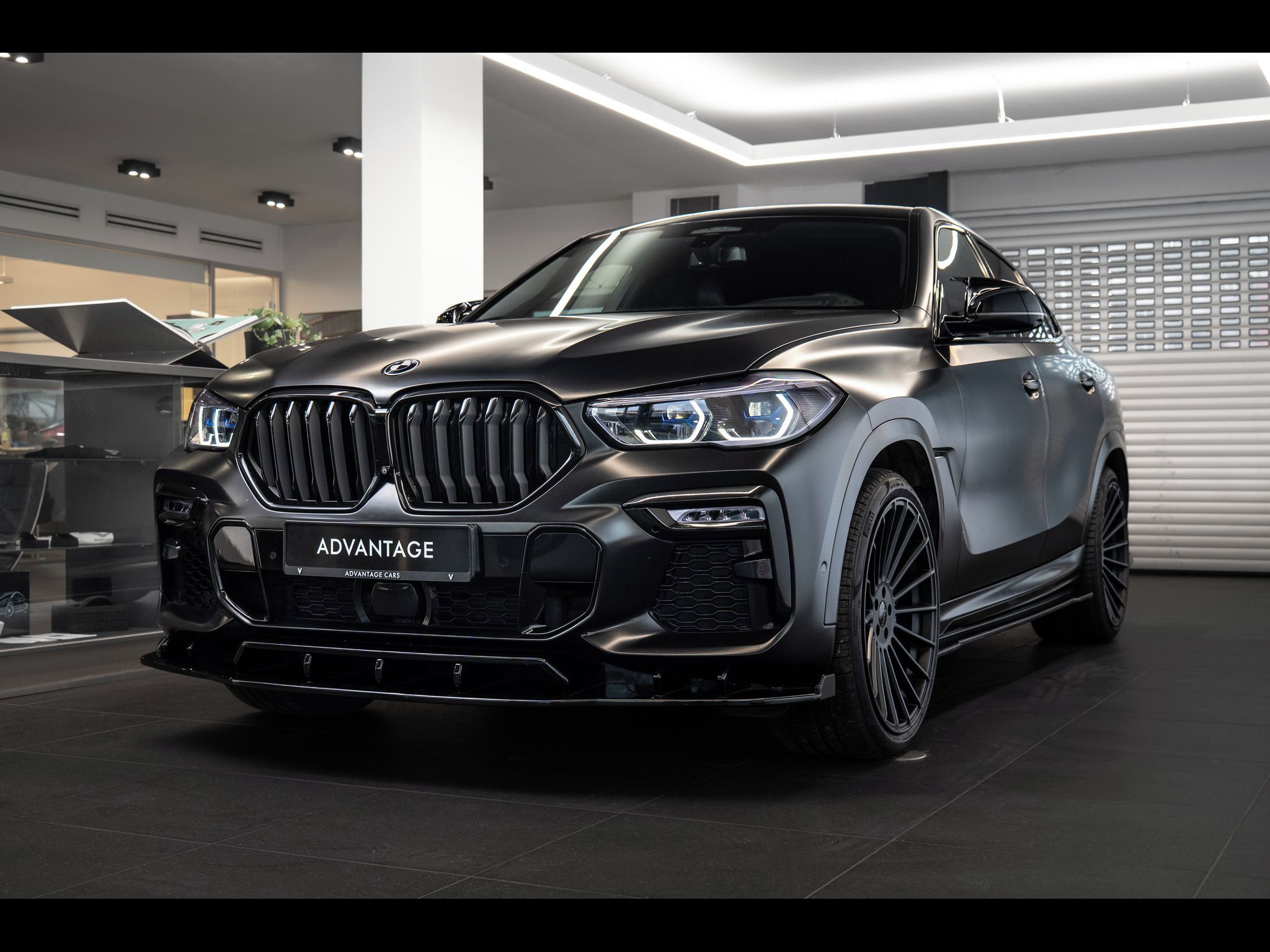 BMW X6, M50i HAXER/HarmanKardon/360