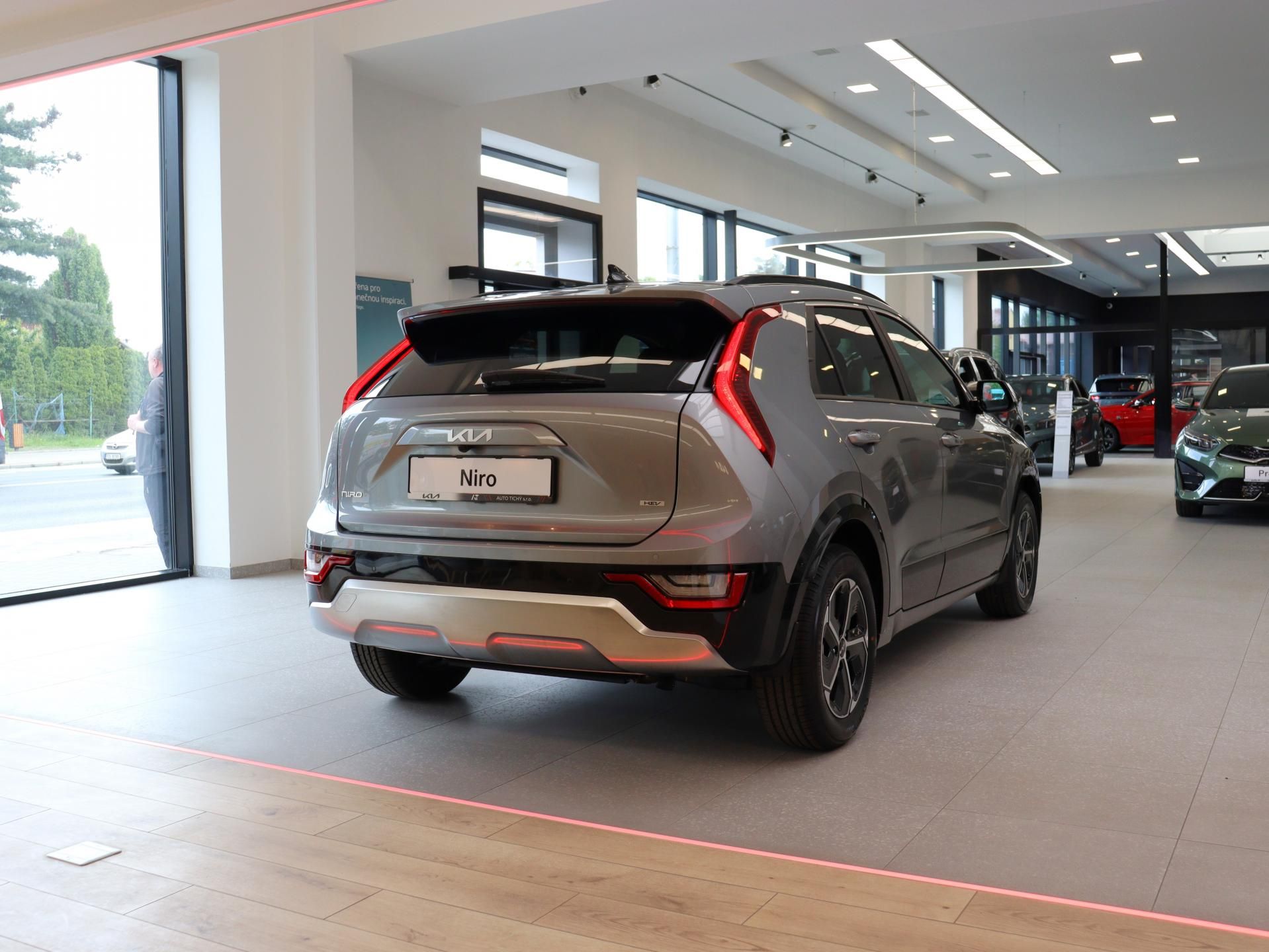 Kia Niro, STYLE 1,6 GDi HEV 6DCT - fotka 5