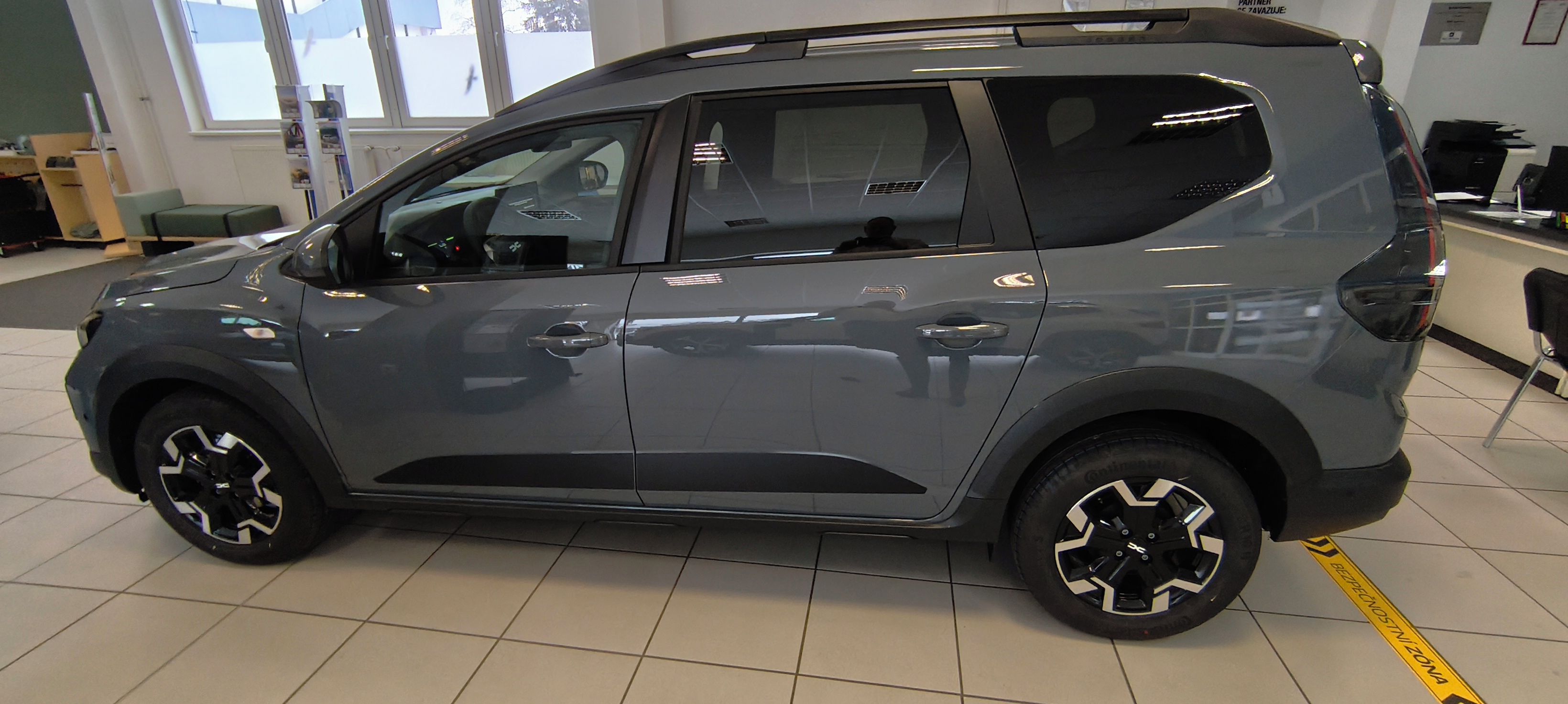 Dacia Jogger, 5 míst Tce 110 - skladový vůz - fotka 2