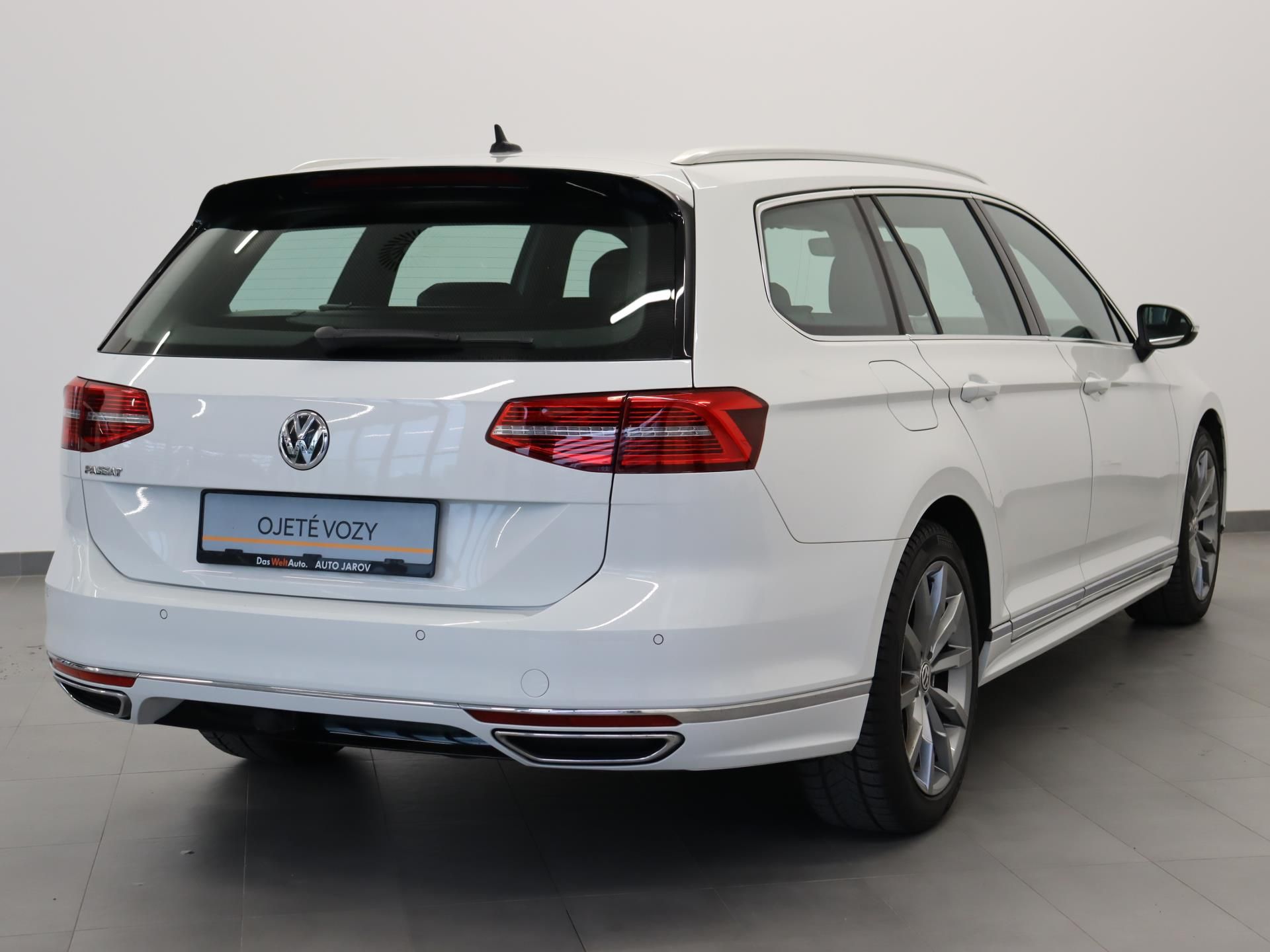 Volkswagen Passat Variant, 2,0 TDI R-Line DSG - fotka 2
