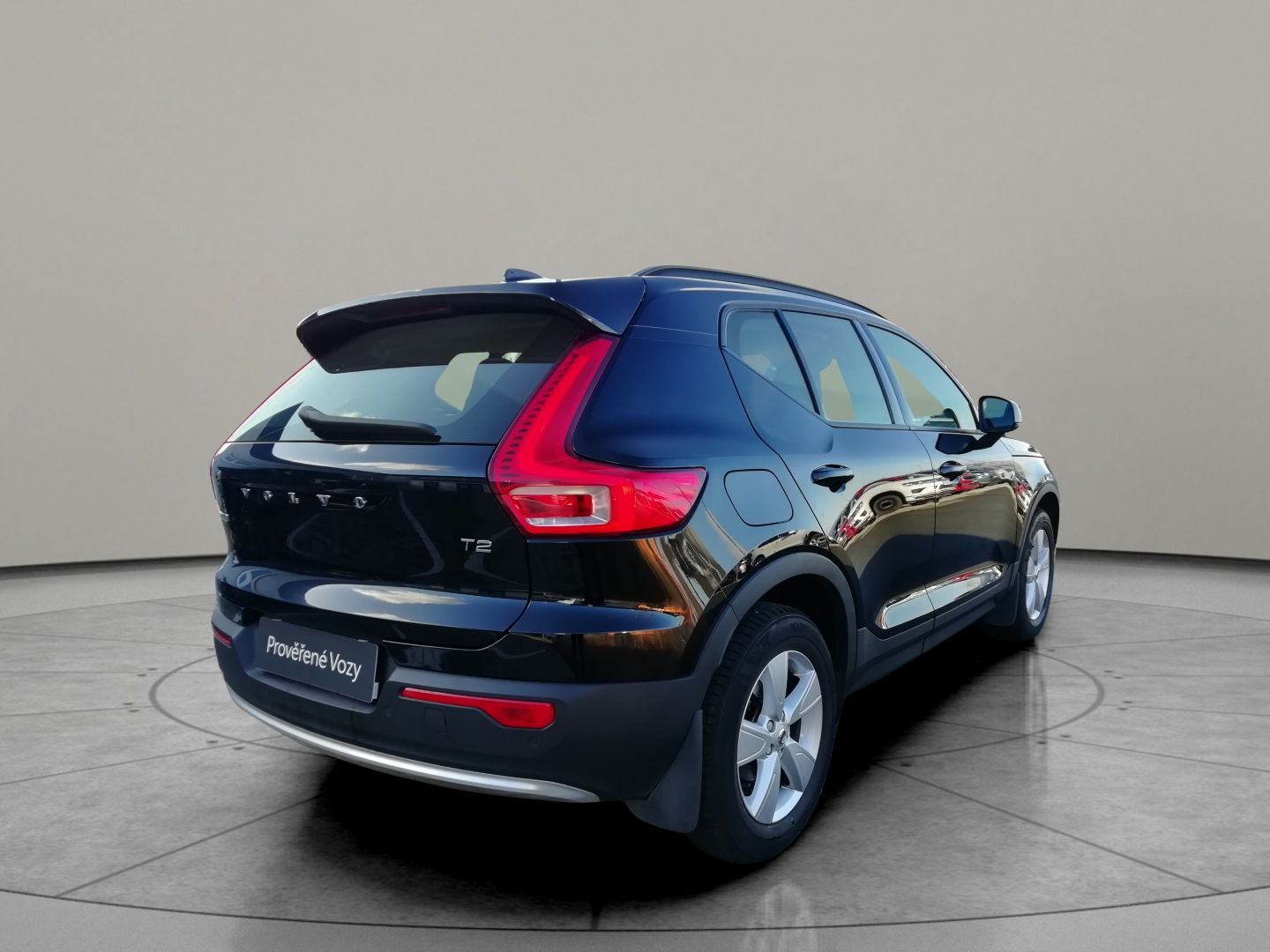 Volvo XC40, T2 1,5 FWD Essential 95 kW - fotka 2