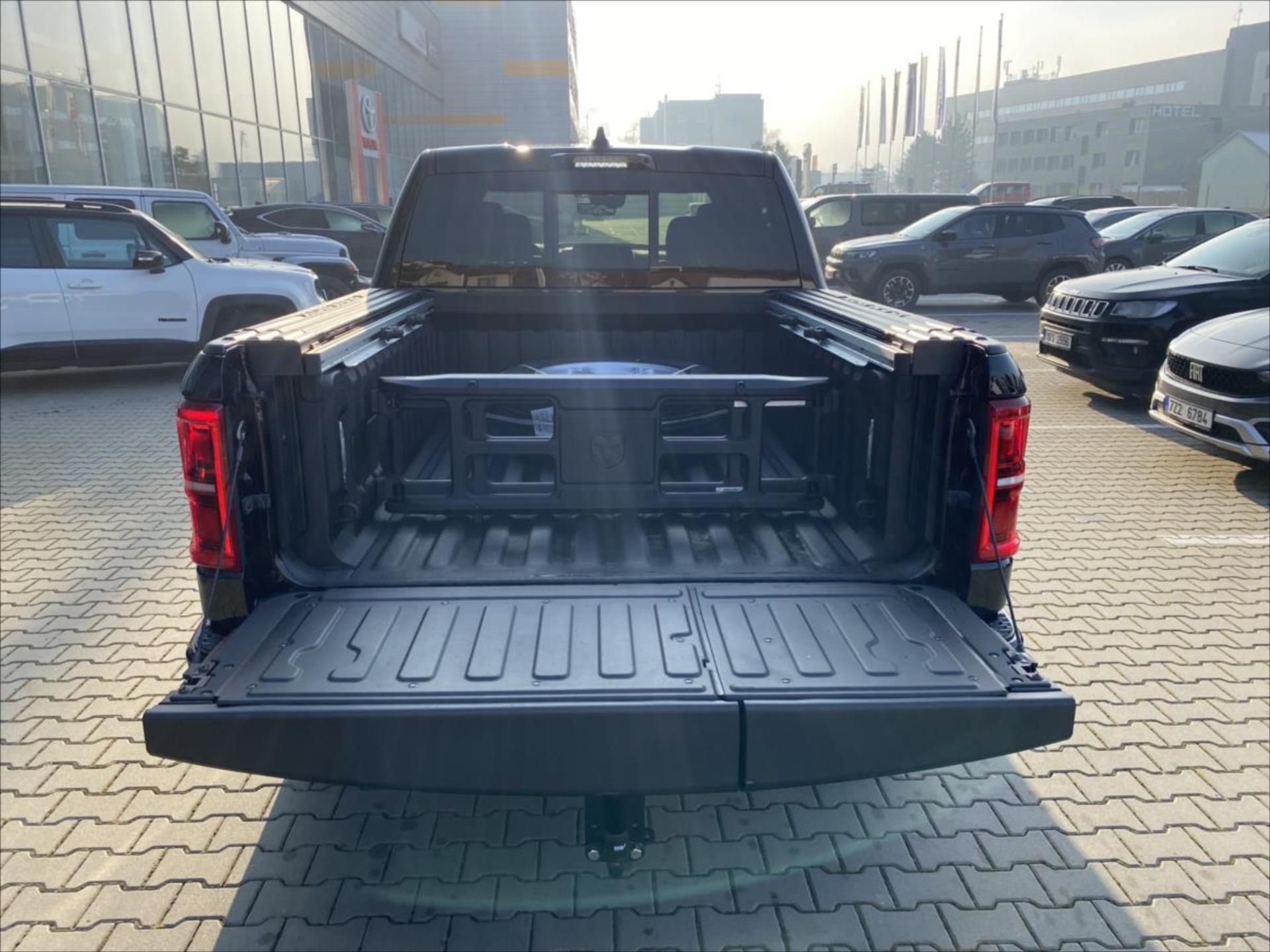 Dodge Ram, 3,0 R6  Limited Night - fotka 5