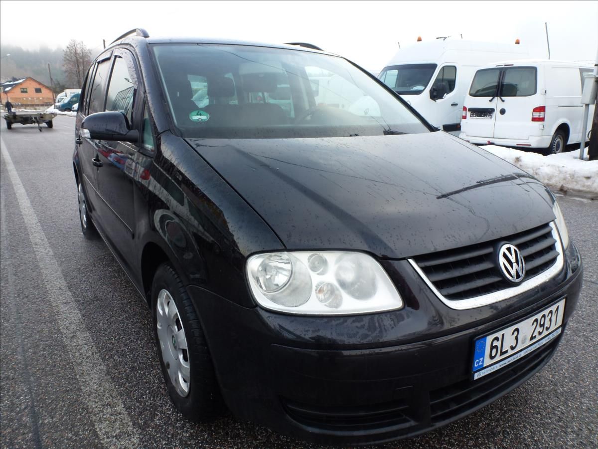 Volkswagen Touran, 2,0 TDI 6rychl,TZ,Klima,7míst - fotka 5