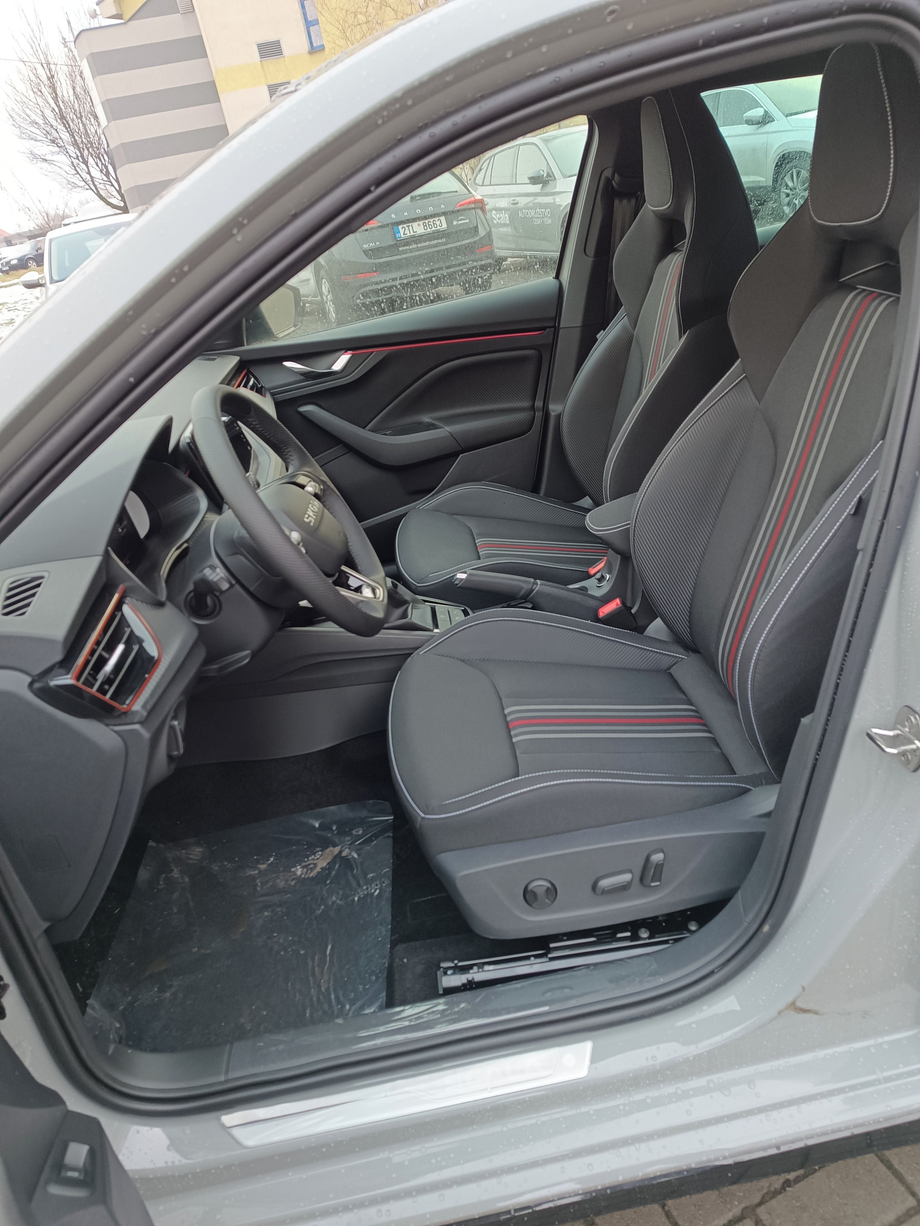 Škoda Scala, MONTE CARLO 1,5TSI 110kw 6man - fotka 5