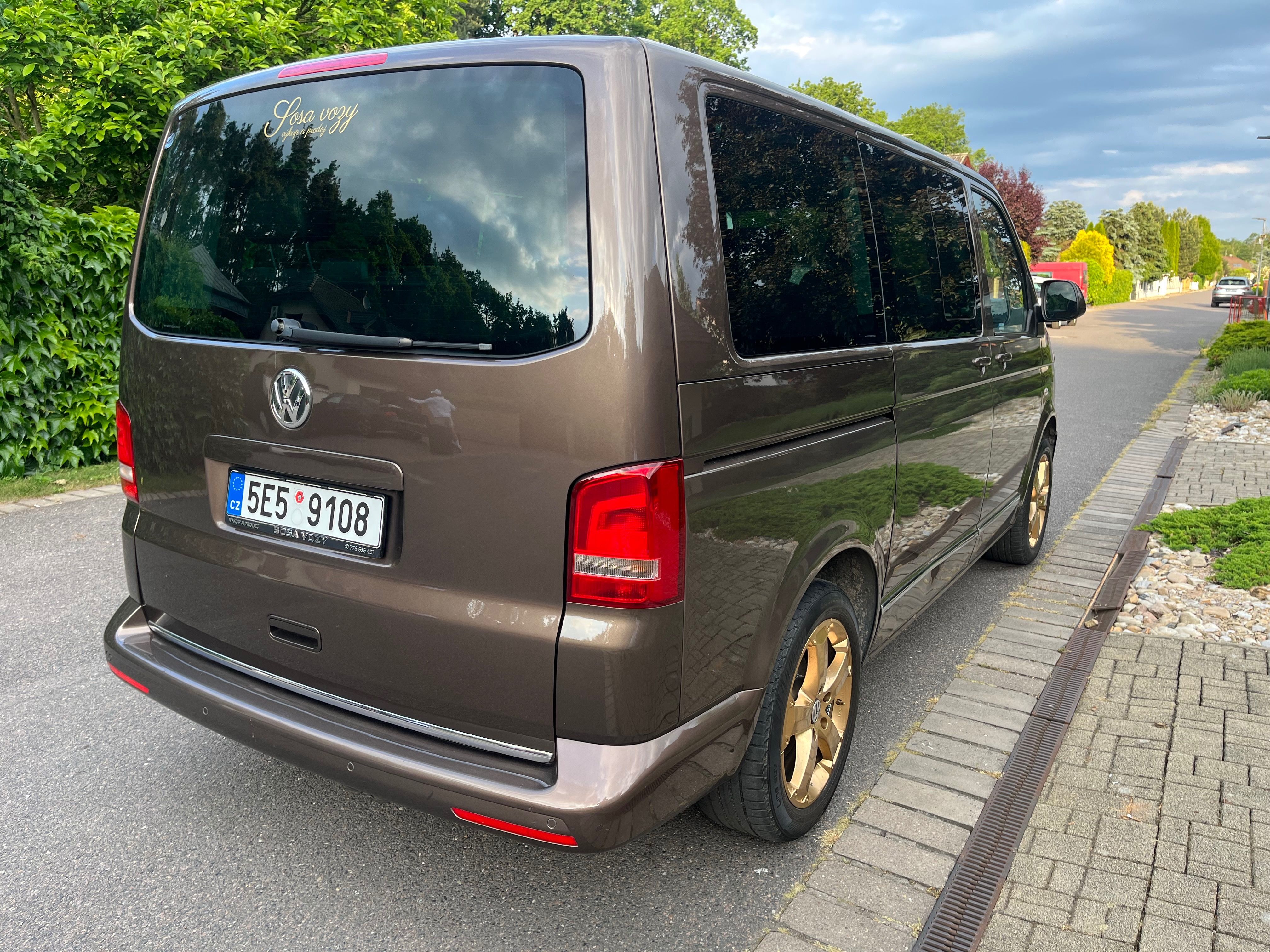 Volkswagen Multivan - fotka 4