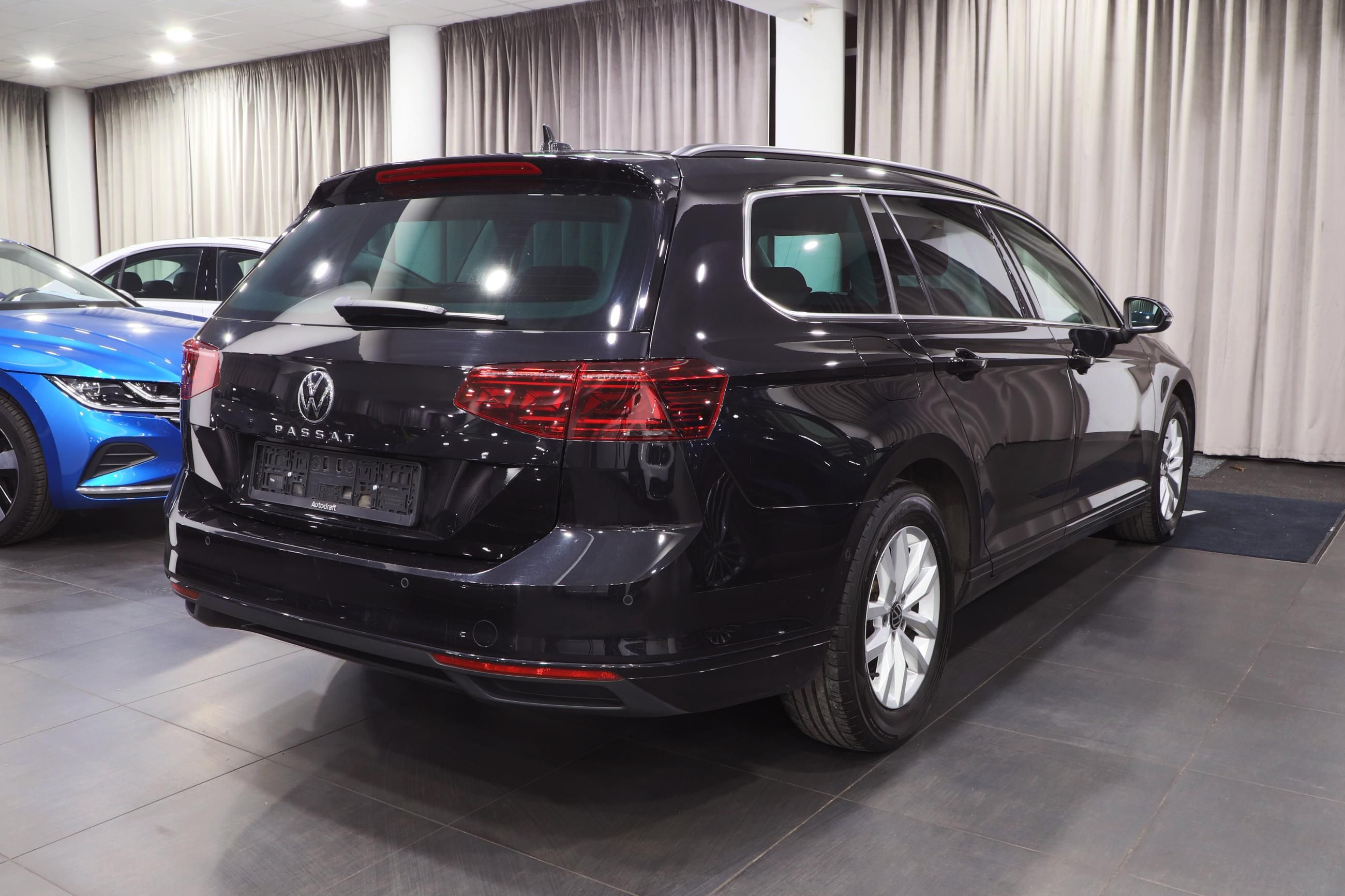 Volkswagen Passat, 110kW DSG - záruka Autodraft - fotka 3