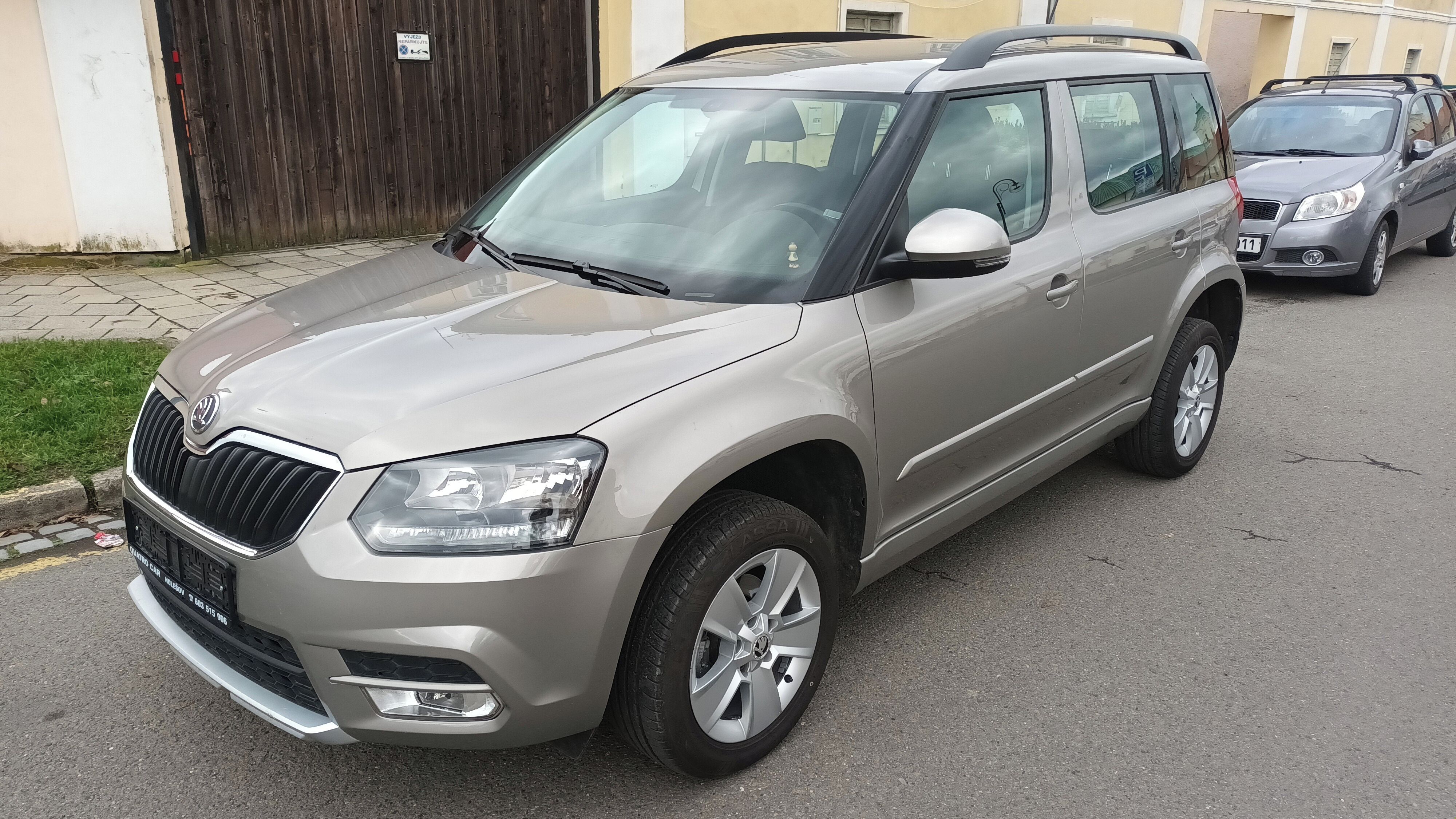 Škoda Yeti, 1,4TSI 90kW DSG AMBIENTE - fotka 2