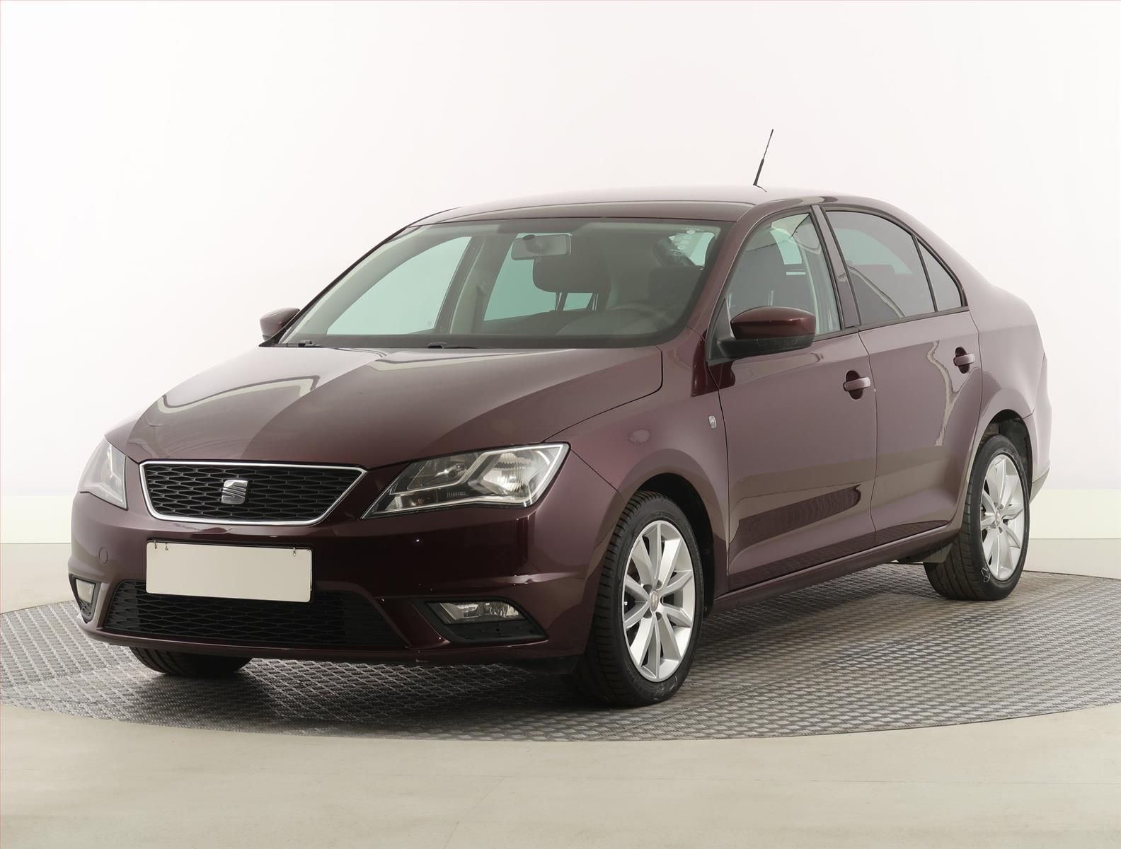 Seat Toledo, 1.2 TSI, Klima, Tempomat - fotka 2