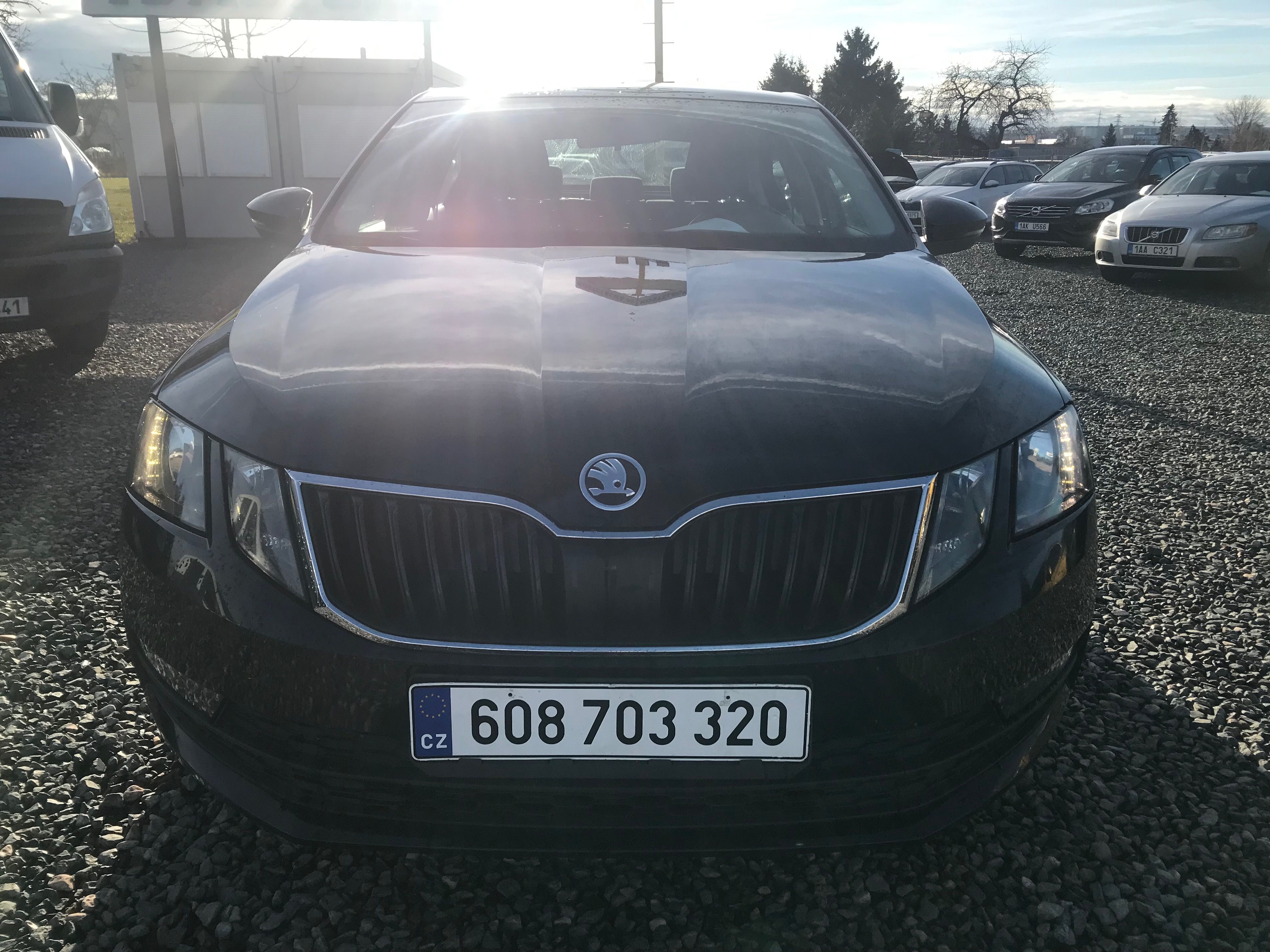 Škoda Octavia, 1.6 TDI 85 KW,TEMPOMAT,ČR... - fotka 2
