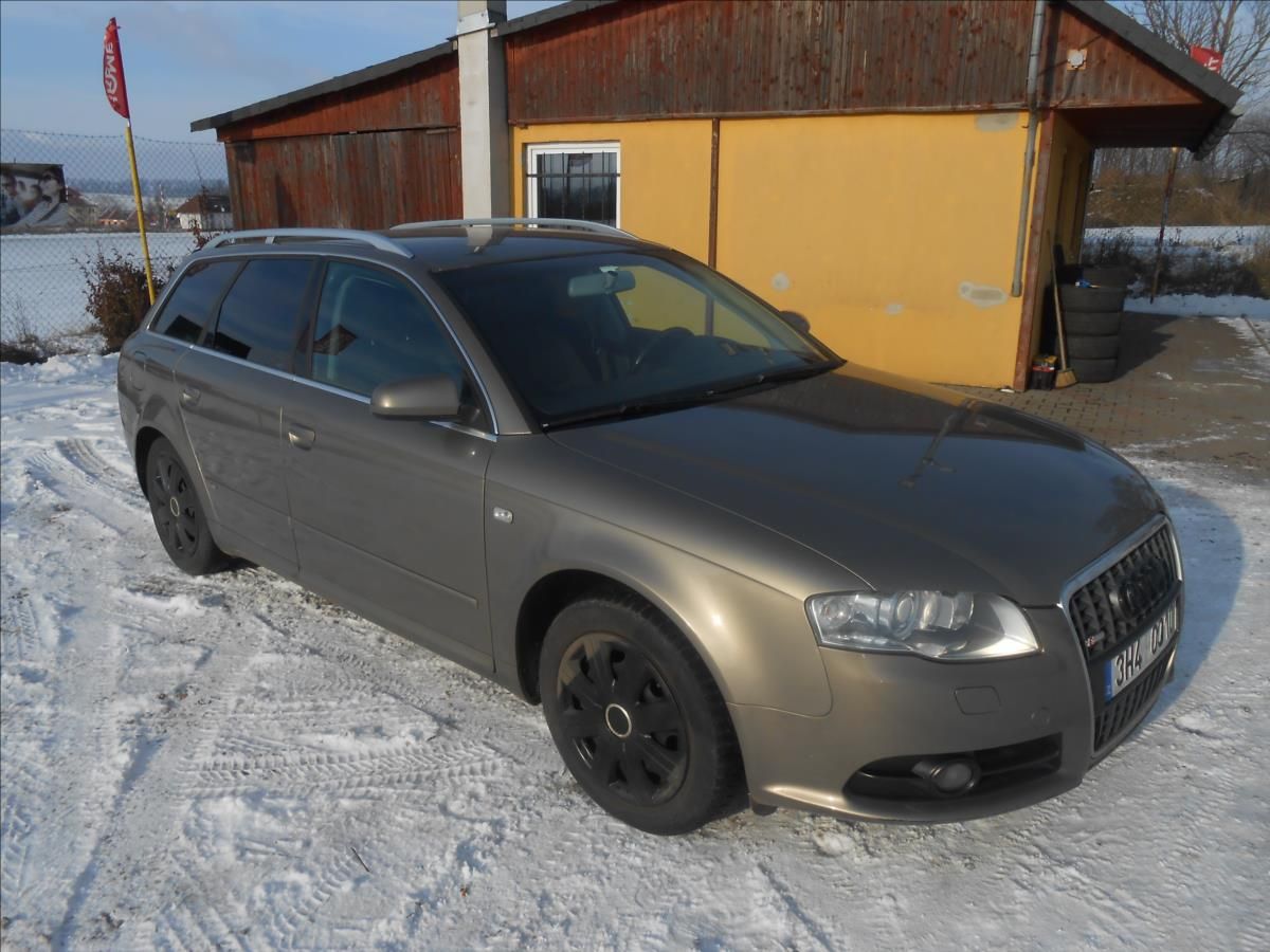 Audi A4 Avant, 2,0 TDi 103Kw S line - fotka 3
